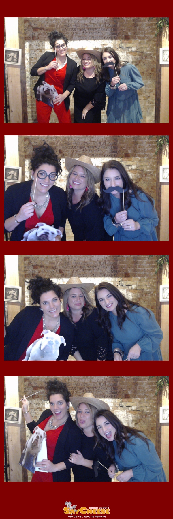 Lentz Wedding  | View more photos from the event at gallery.saycheesephotobooth.com/u/SayCheesePhotoBooth/Lentz-Wedding