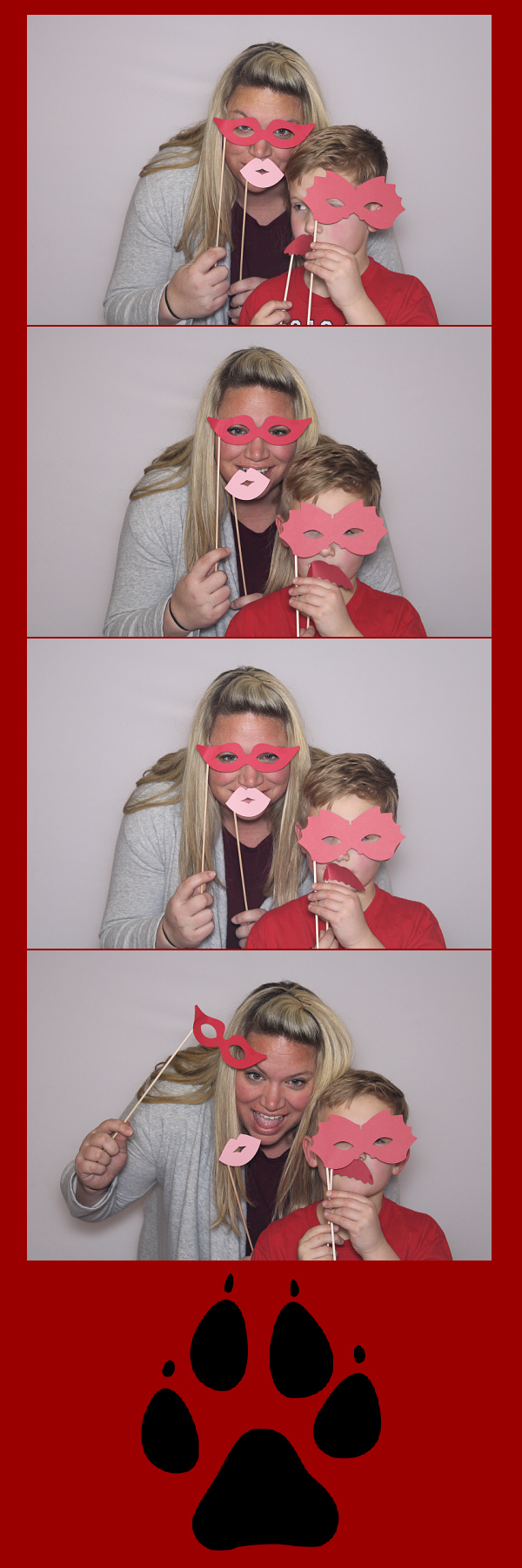 Mother Son Dodgeball 2020 | View more photos from the event at gallery.saycheesephotobooth.com/u/SayCheesePhotoBooth/Mother-Son-Dodgeball-2020