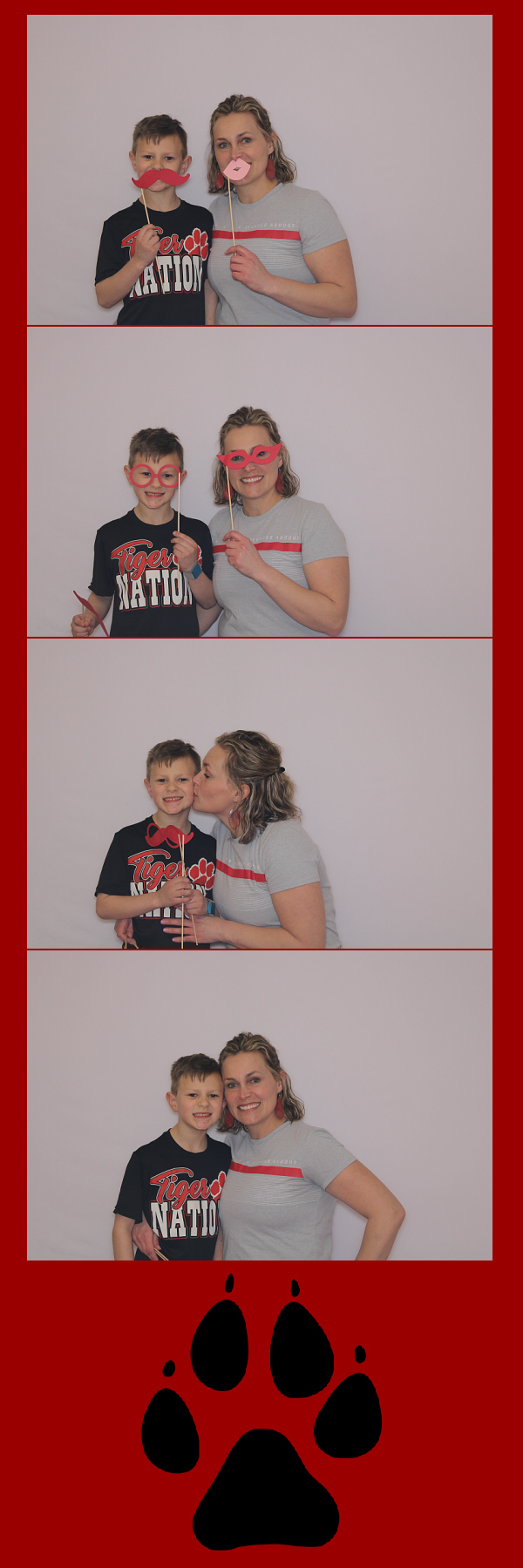 Mother Son Dodgeball 2020 | View more photos from the event at gallery.saycheesephotobooth.com/u/SayCheesePhotoBooth/Mother-Son-Dodgeball-2020