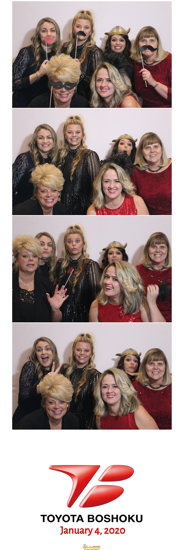 Toyota Boshoku Holiday Party  | View more photos from the event at gallery.saycheesephotobooth.com/u/SayCheesePhotoBooth/Toyota-Boshoku-Holiday-Party