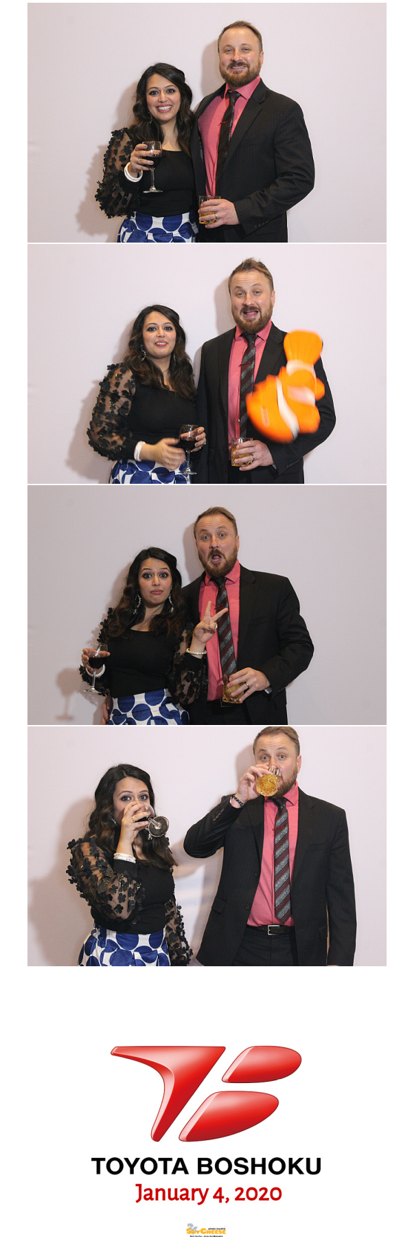 Toyota Boshoku Holiday Party  | View more photos from the event at gallery.saycheesephotobooth.com/u/SayCheesePhotoBooth/Toyota-Boshoku-Holiday-Party