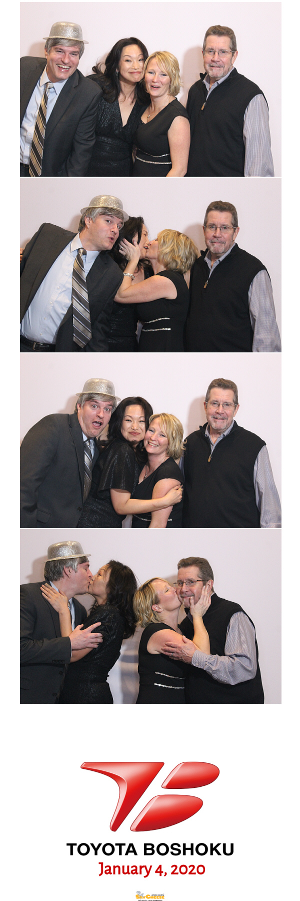 Toyota Boshoku Holiday Party  | View more photos from the event at gallery.saycheesephotobooth.com/u/SayCheesePhotoBooth/Toyota-Boshoku-Holiday-Party
