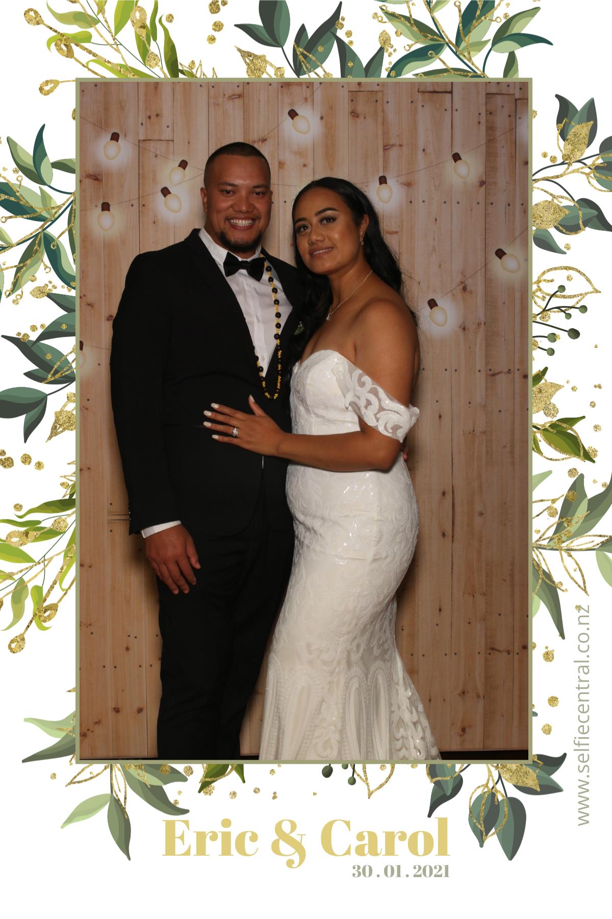 Eric & Carol's wedding | View more photos from the event at gallery.photobooth.co.nz/u/SelfieCentral/Eric-Carols-wedding