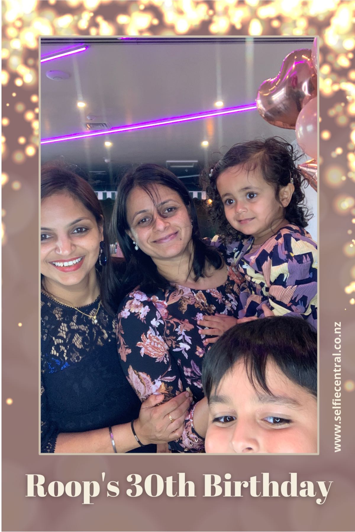 Roop's 30th Birthday | View more photos from the event at gallery.photobooth.co.nz/u/SelfieCentral/Roops-30th-Birthday