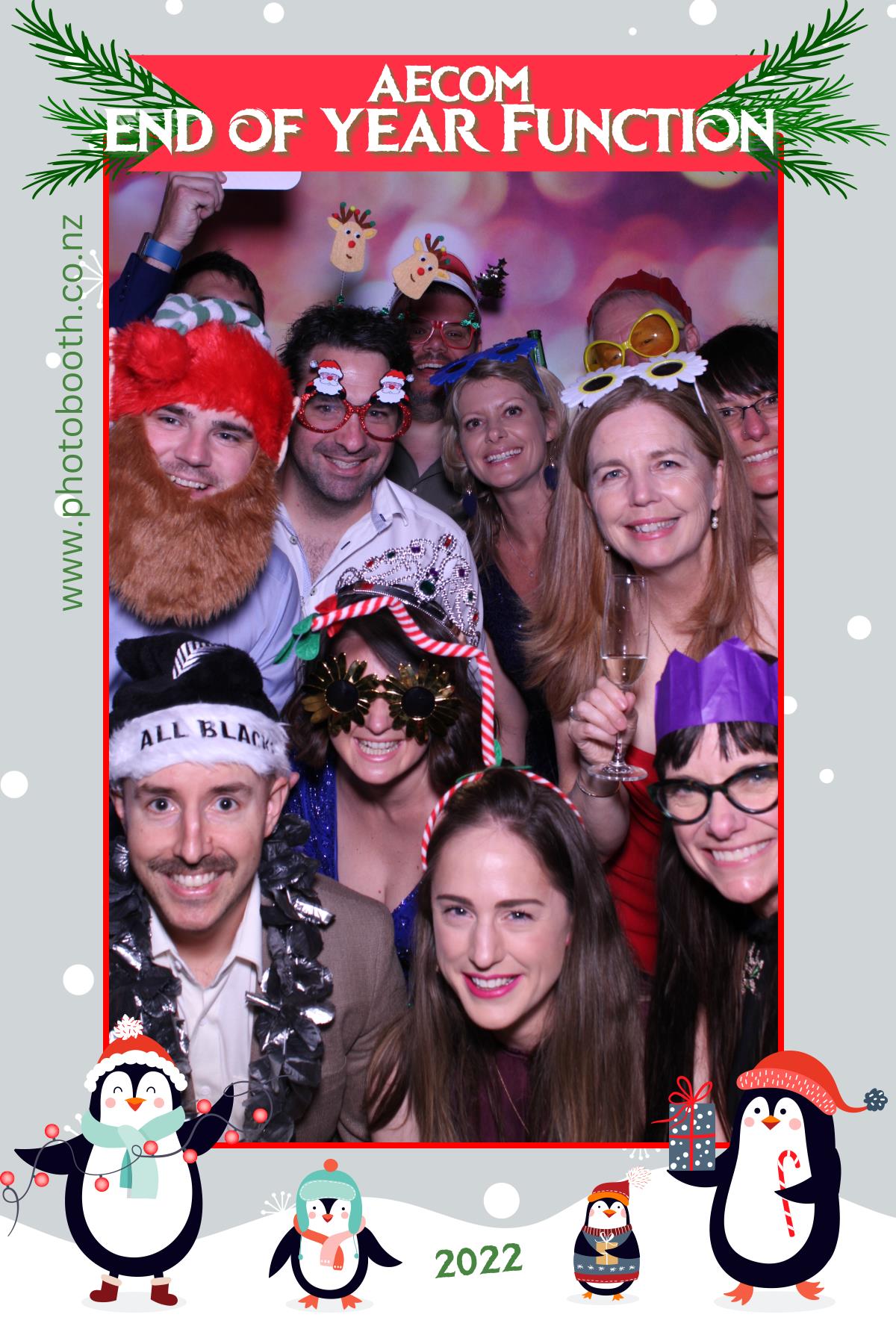 AECOM Christmas Function 22 | View more photos from the event at gallery.photobooth.co.nz/u/SelfieCentral/AECOM-Christmas-Function-22