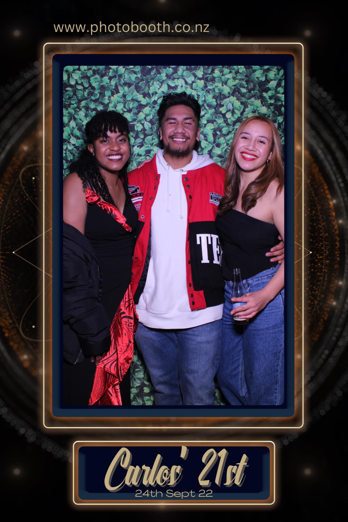 Carlos' 21st | View more photos from the event at gallery.photobooth.co.nz/u/SelfieCentral/Carlos-21st