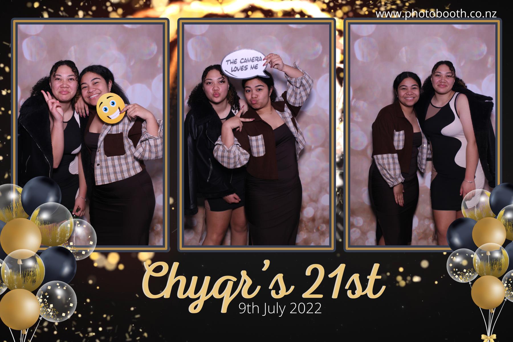 Chyqraym's 21st | View more photos from the event at gallery.photobooth.co.nz/u/SelfieCentral/Chyqrayms-21st