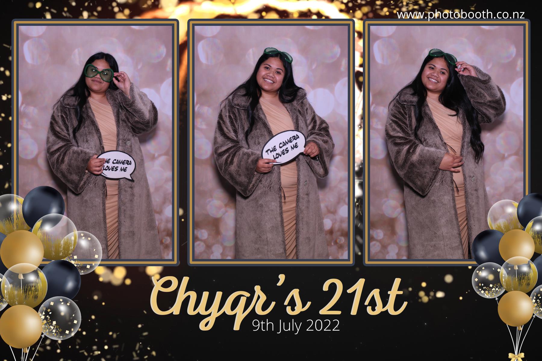 Chyqraym's 21st | View more photos from the event at gallery.photobooth.co.nz/u/SelfieCentral/Chyqrayms-21st