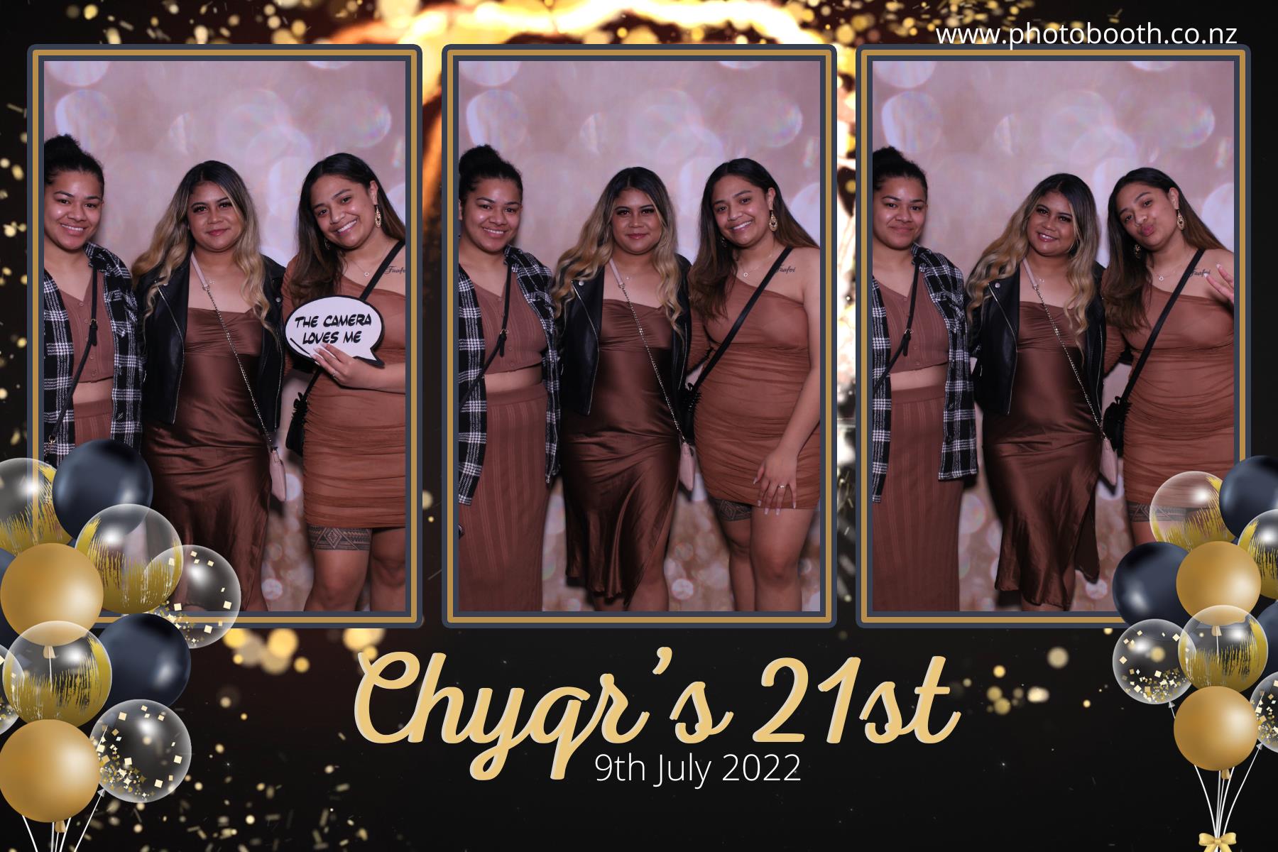 Chyqraym's 21st | View more photos from the event at gallery.photobooth.co.nz/u/SelfieCentral/Chyqrayms-21st