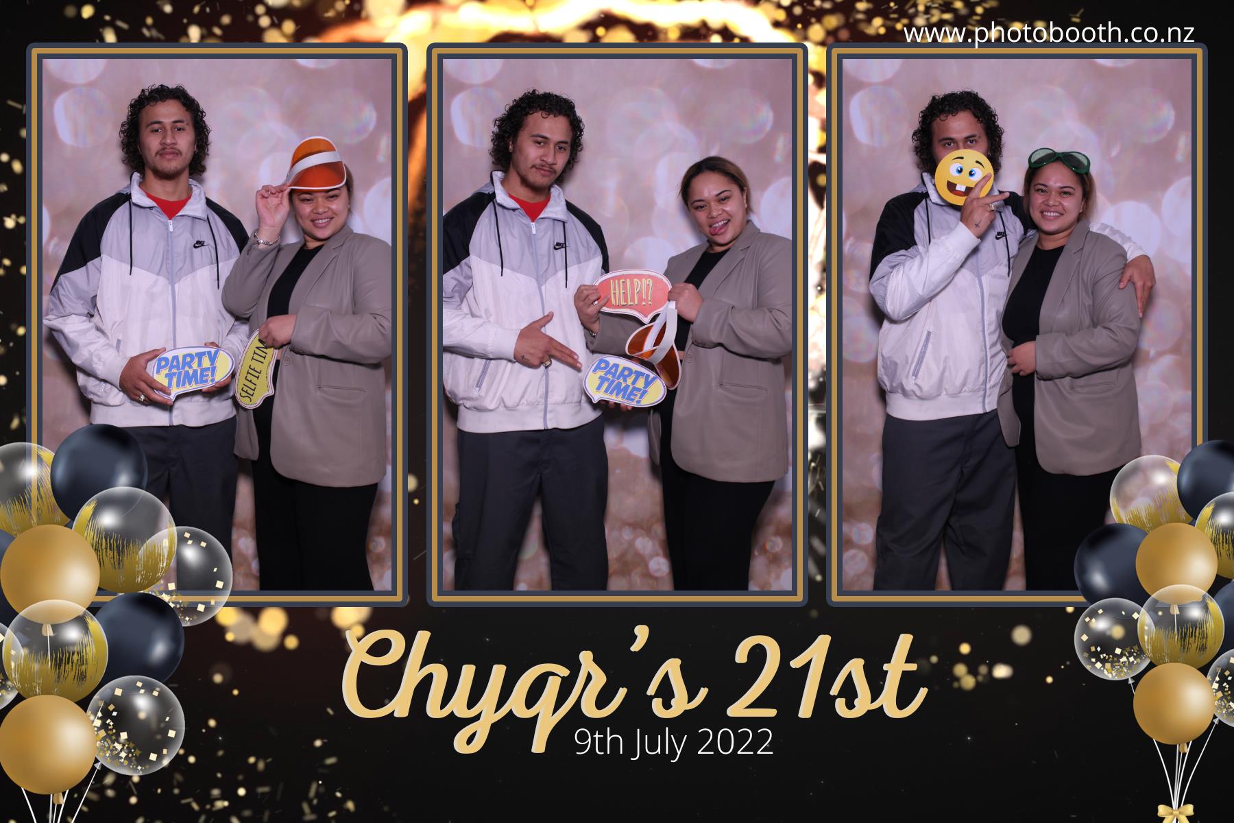 Chyqraym's 21st | View more photos from the event at gallery.photobooth.co.nz/u/SelfieCentral/Chyqrayms-21st
