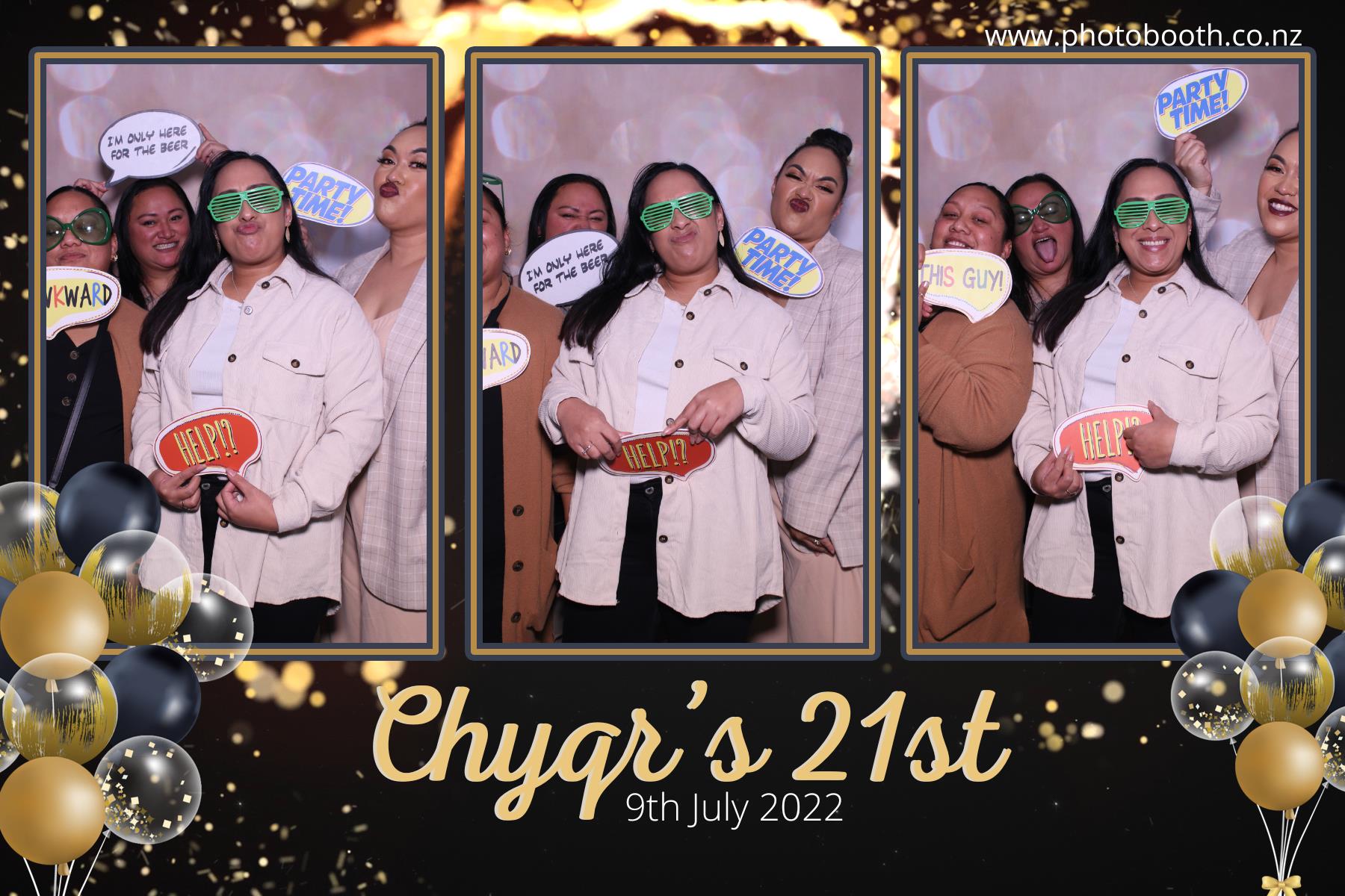 Chyqraym's 21st | View more photos from the event at gallery.photobooth.co.nz/u/SelfieCentral/Chyqrayms-21st