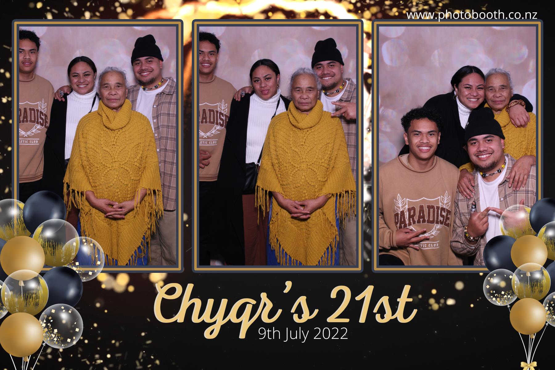 Chyqraym's 21st | View more photos from the event at gallery.photobooth.co.nz/u/SelfieCentral/Chyqrayms-21st