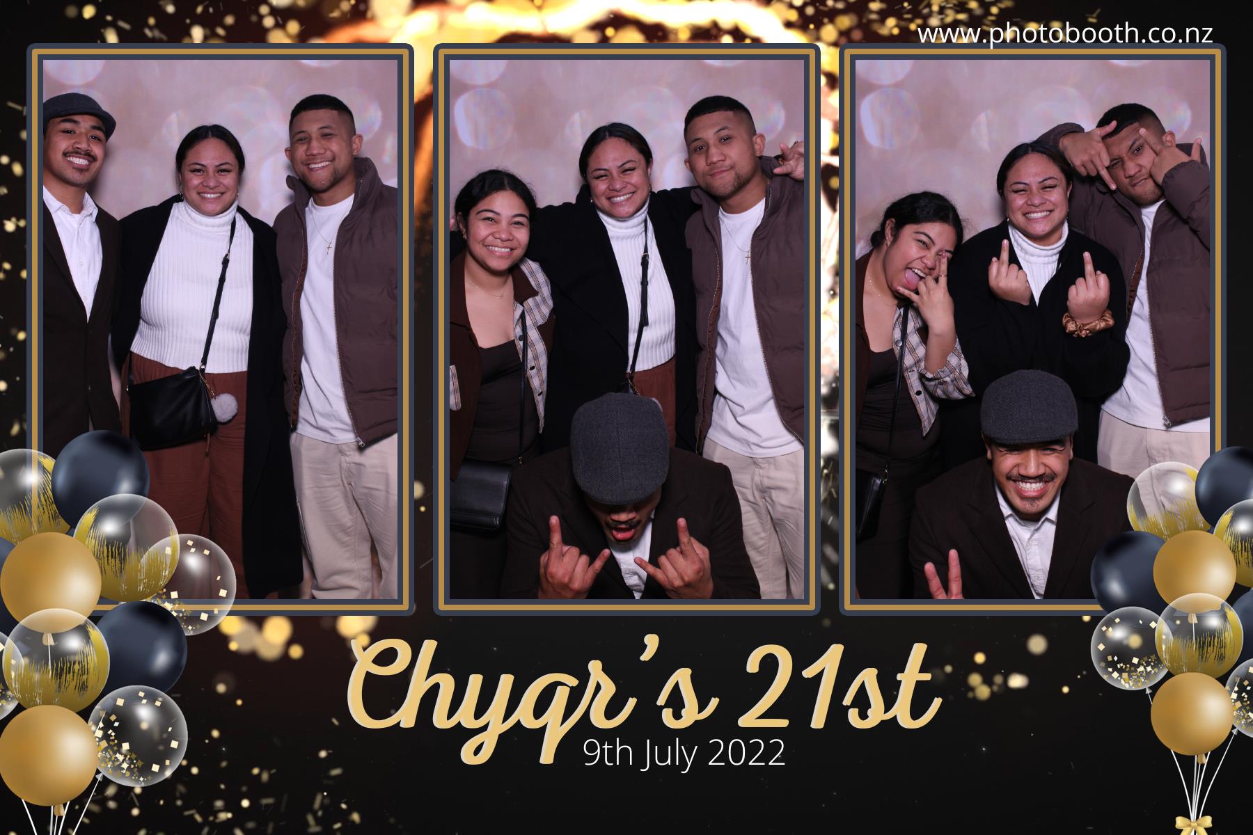 Chyqraym's 21st | View more photos from the event at gallery.photobooth.co.nz/u/SelfieCentral/Chyqrayms-21st