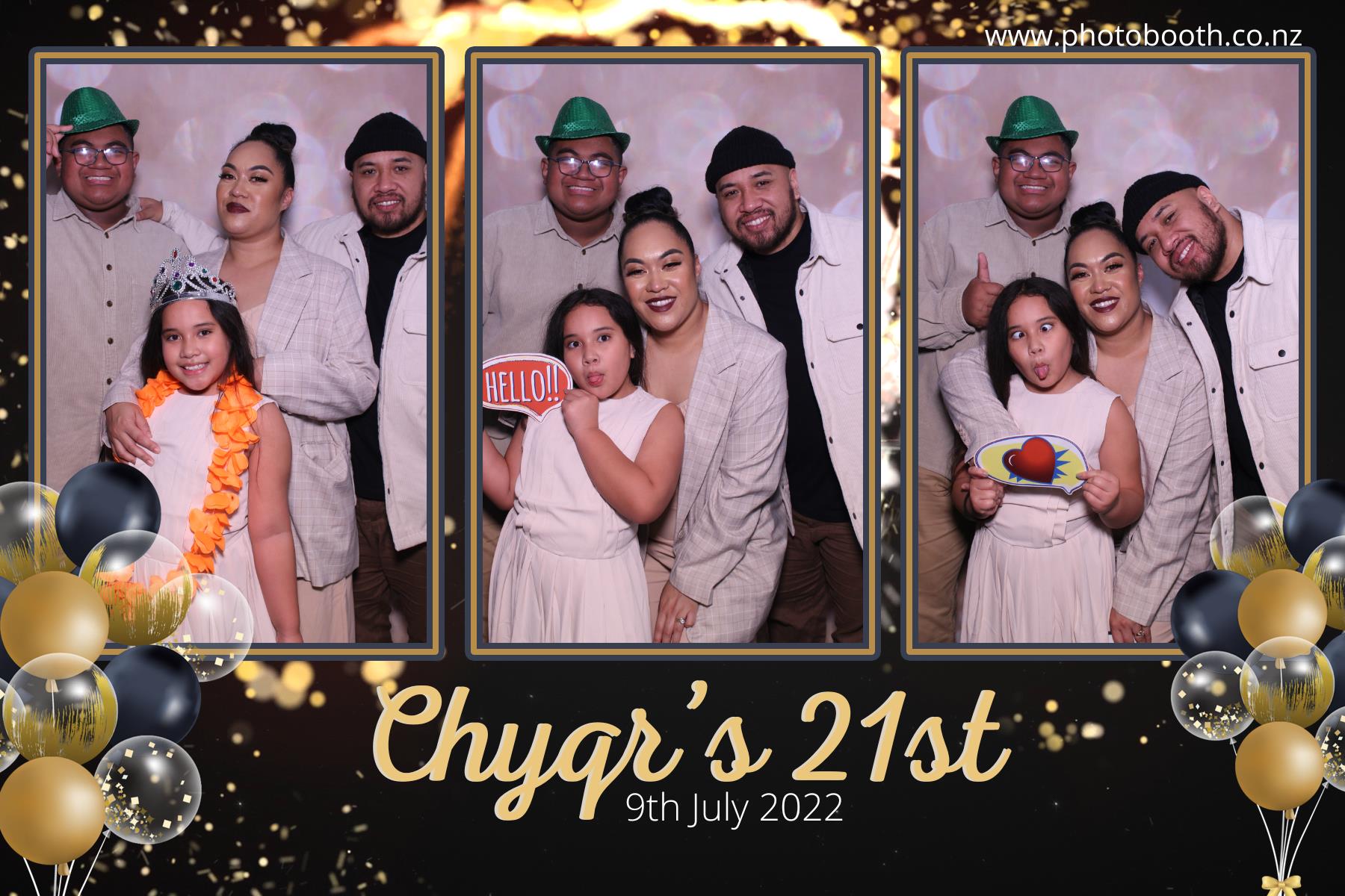 Chyqraym's 21st | View more photos from the event at gallery.photobooth.co.nz/u/SelfieCentral/Chyqrayms-21st