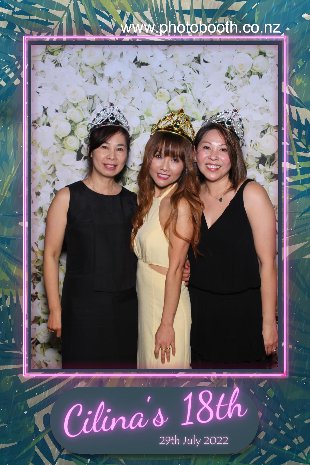 Cilina's 18th Birthday Party | View more photos from the event at gallery.photobooth.co.nz/u/SelfieCentral/Cilinas-18th-Birthday-Party