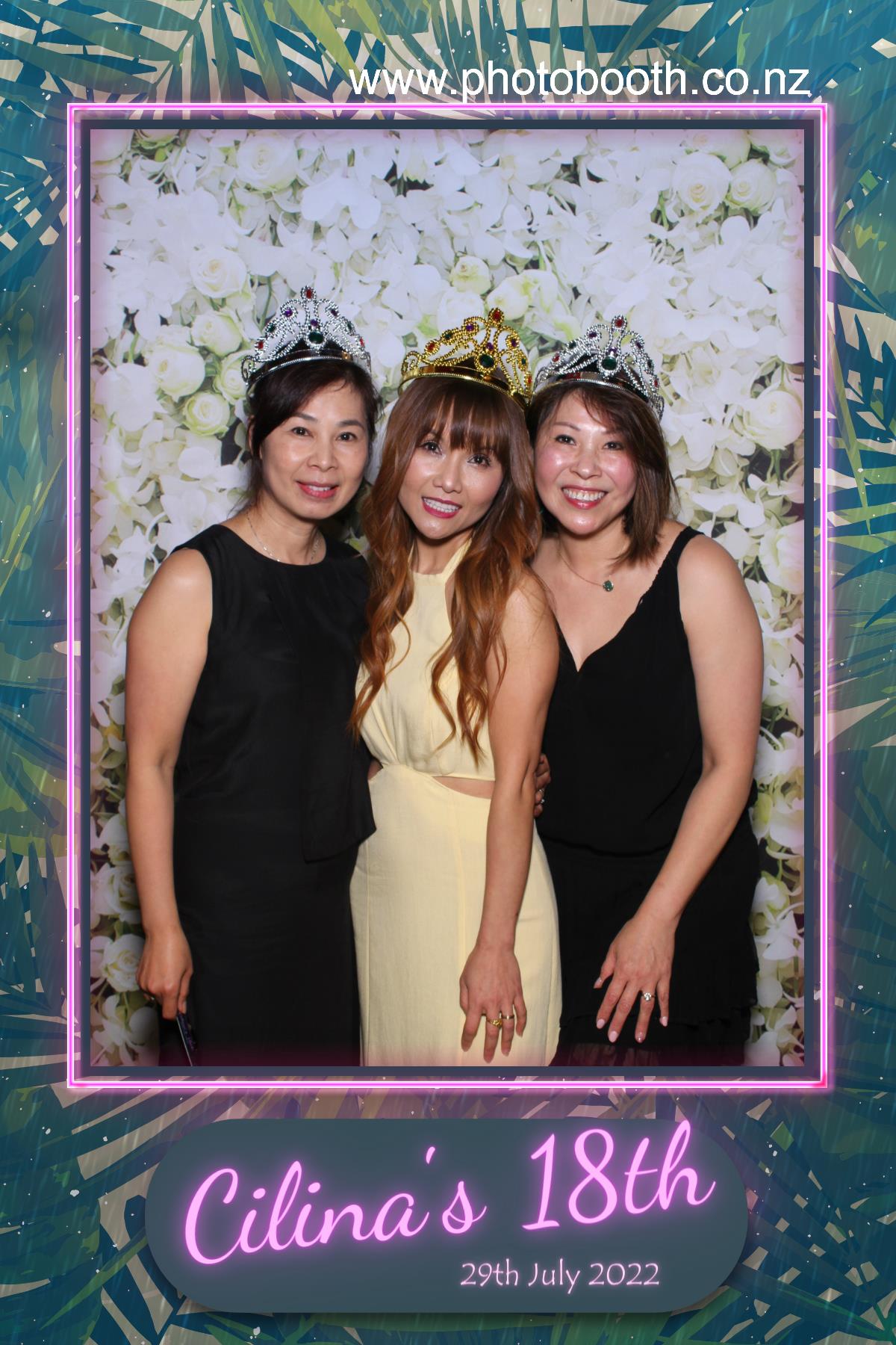 Cilina's 18th Birthday Party | View more photos from the event at gallery.photobooth.co.nz/u/SelfieCentral/Cilinas-18th-Birthday-Party