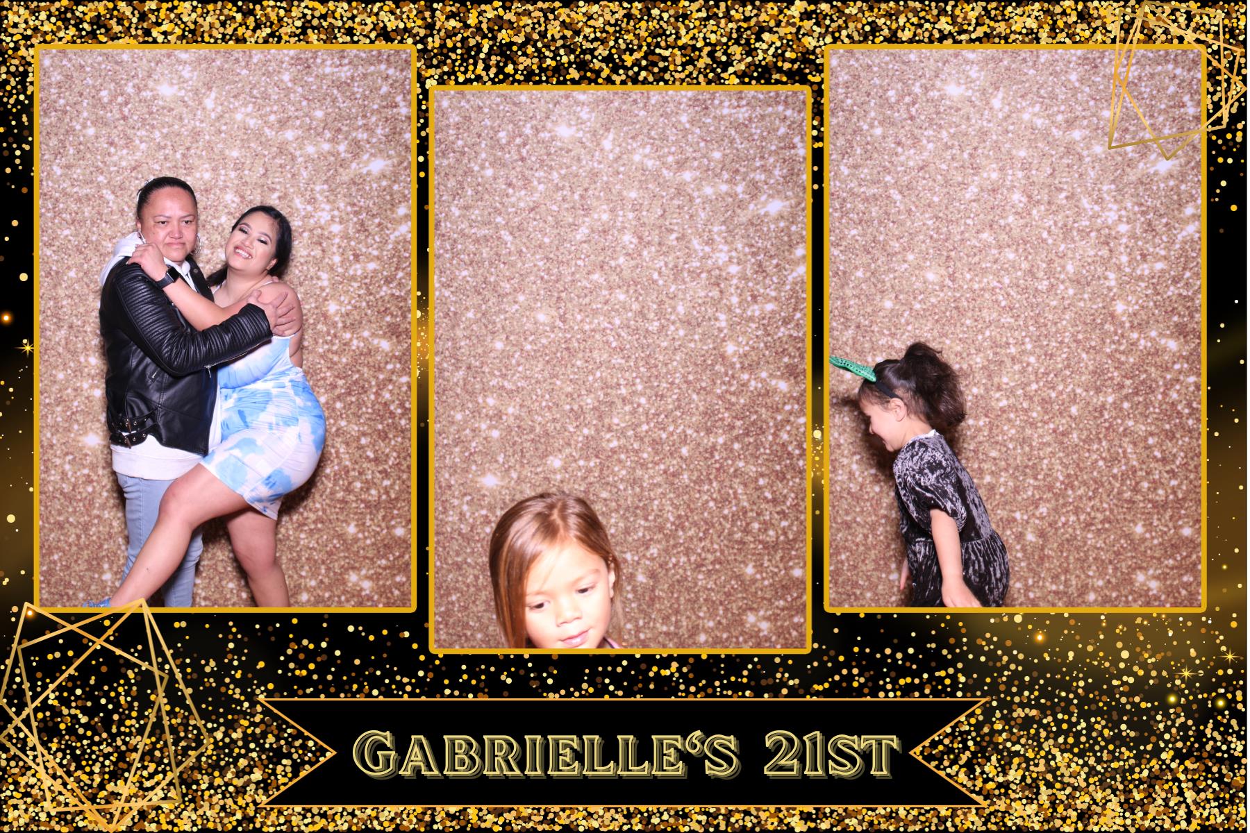 Gabrielle's 21st Birthday | View more photos from the event at gallery.photobooth.co.nz/u/SelfieCentral/Gabrielles-21st-Birthday