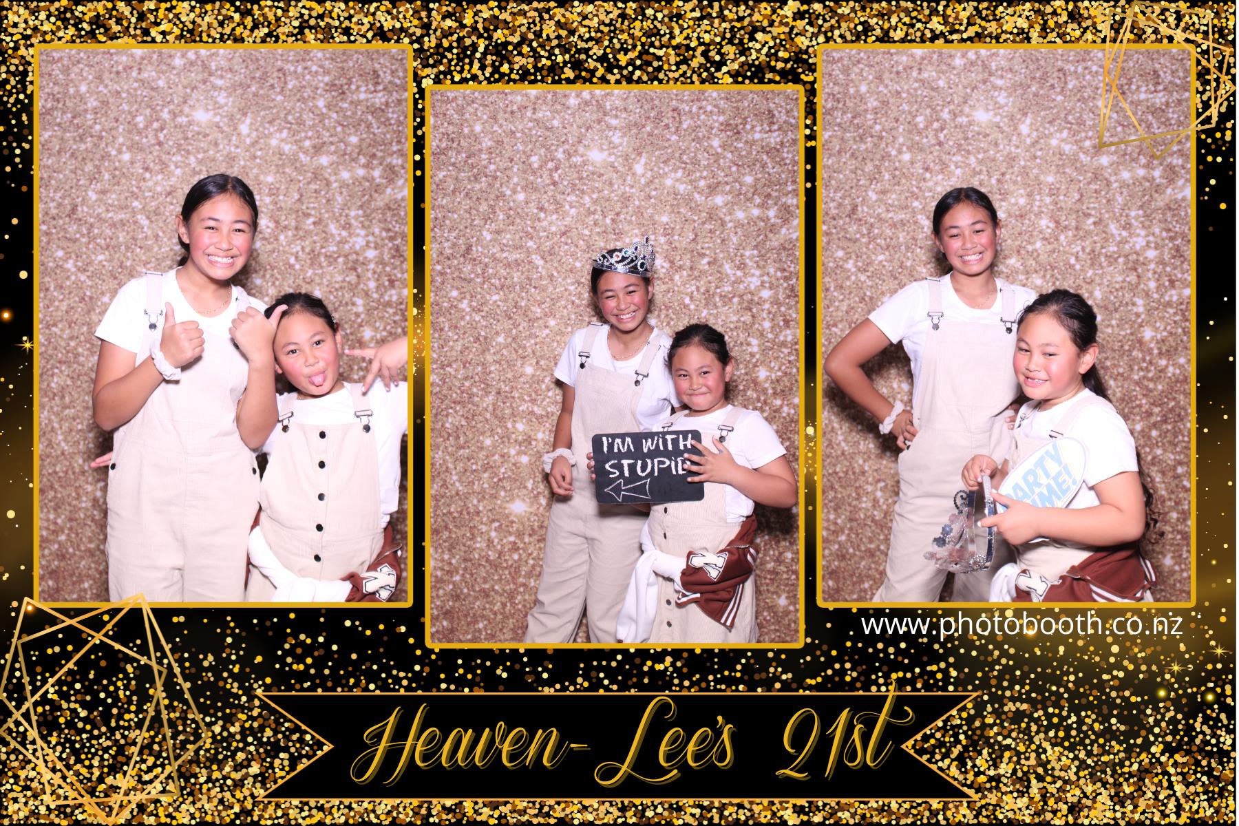 Heaven-Lee's 21st | View more photos from the event at gallery.photobooth.co.nz/u/SelfieCentral/Heaven-Lees-21st