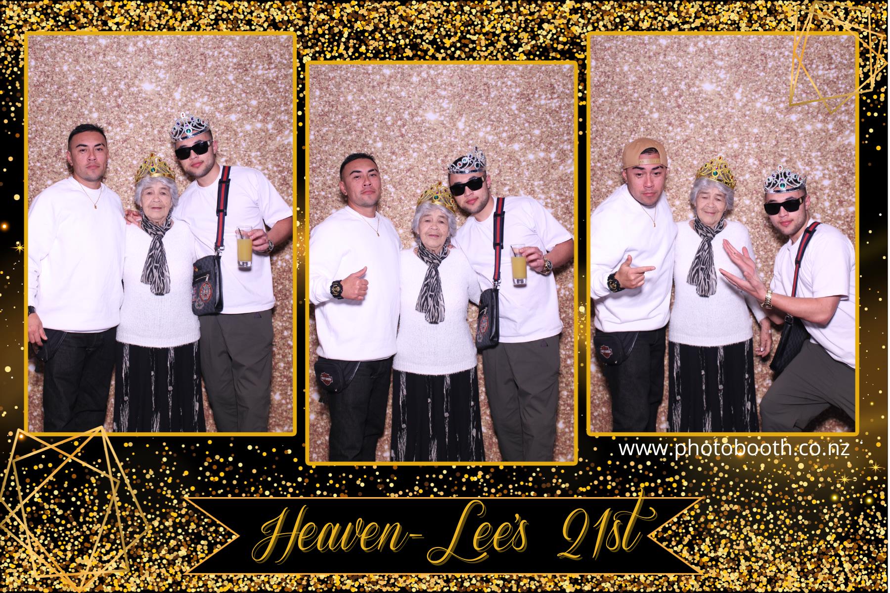 Heaven-Lee's 21st | View more photos from the event at gallery.photobooth.co.nz/u/SelfieCentral/Heaven-Lees-21st