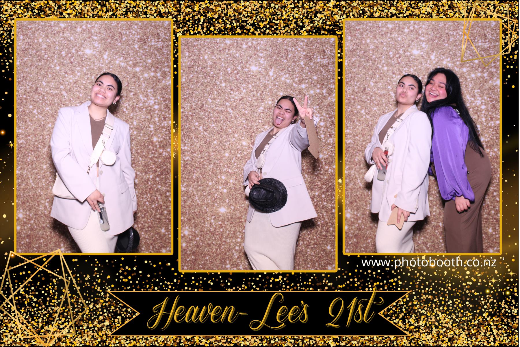 Heaven-Lee's 21st | View more photos from the event at gallery.photobooth.co.nz/u/SelfieCentral/Heaven-Lees-21st