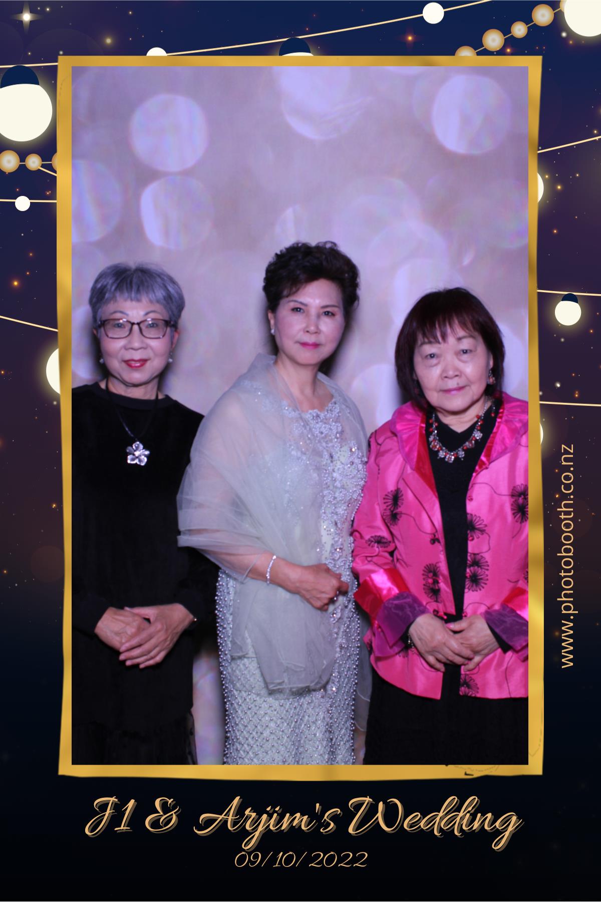 Jimmy & Janet's Wedding | View more photos from the event at gallery.photobooth.co.nz/u/SelfieCentral/Jimmy-Janets-Wedding