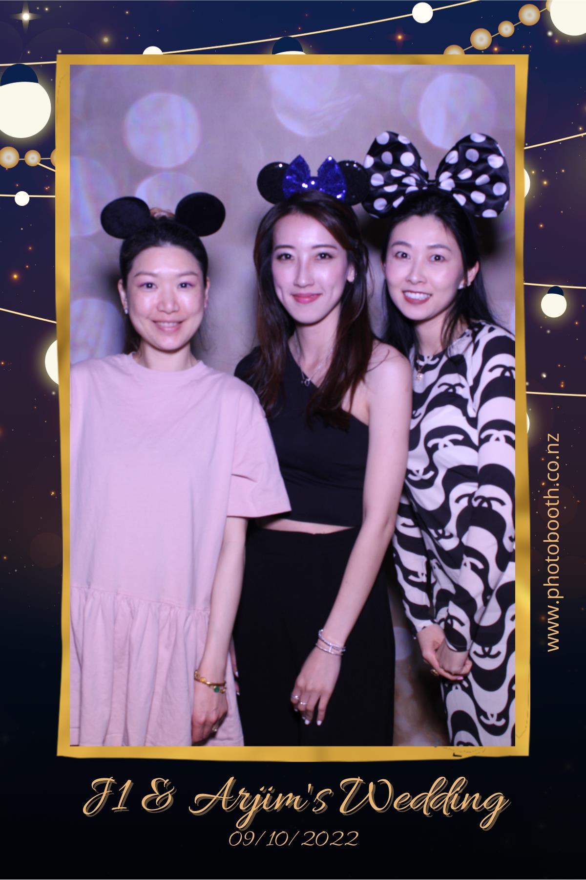 Jimmy & Janet's Wedding | View more photos from the event at gallery.photobooth.co.nz/u/SelfieCentral/Jimmy-Janets-Wedding