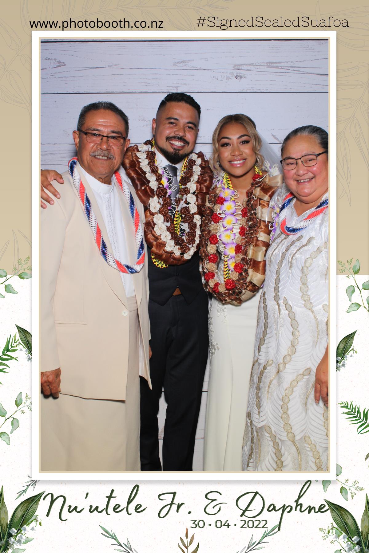 Nuutele Jr & Daphne's Wedding | View more photos from the event at gallery.photobooth.co.nz/u/SelfieCentral/Nuutele-Jr-Daphnes-Wedding