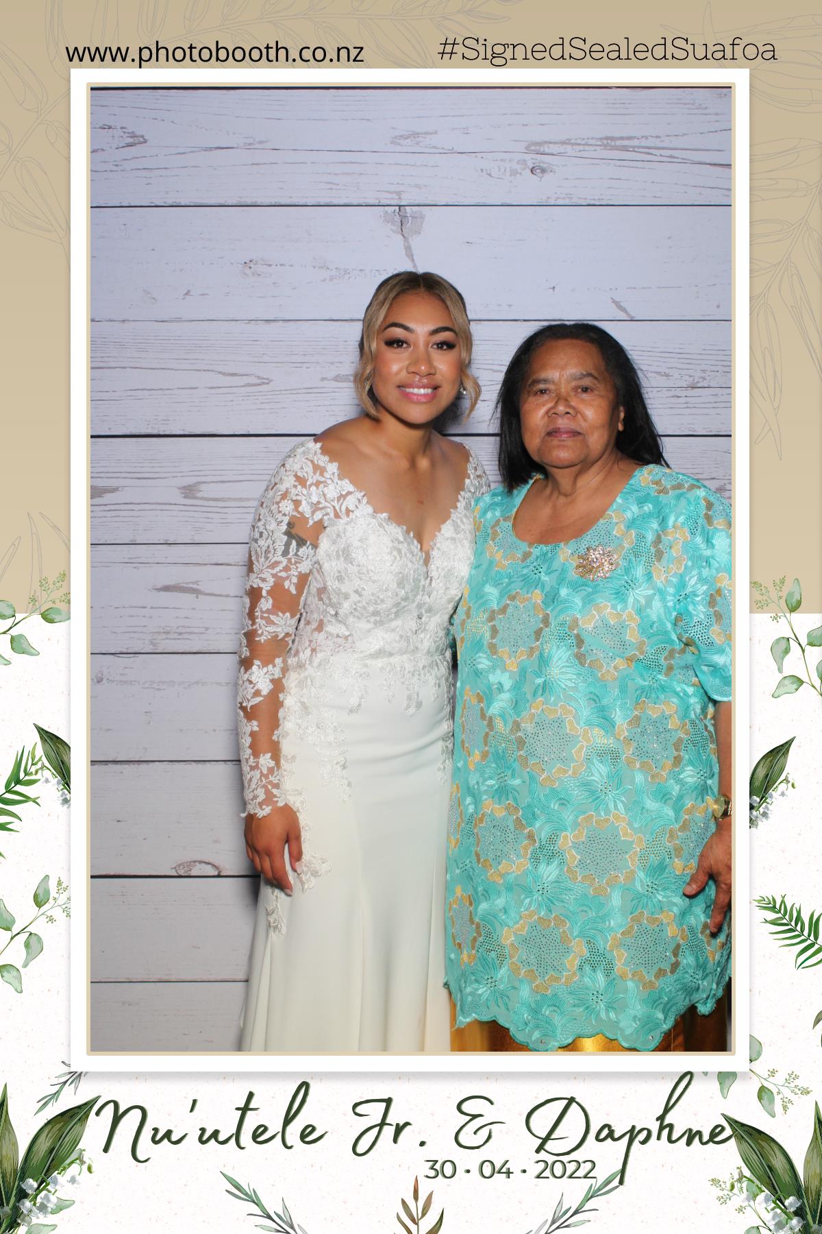 Nuutele Jr & Daphne's Wedding | View more photos from the event at gallery.photobooth.co.nz/u/SelfieCentral/Nuutele-Jr-Daphnes-Wedding