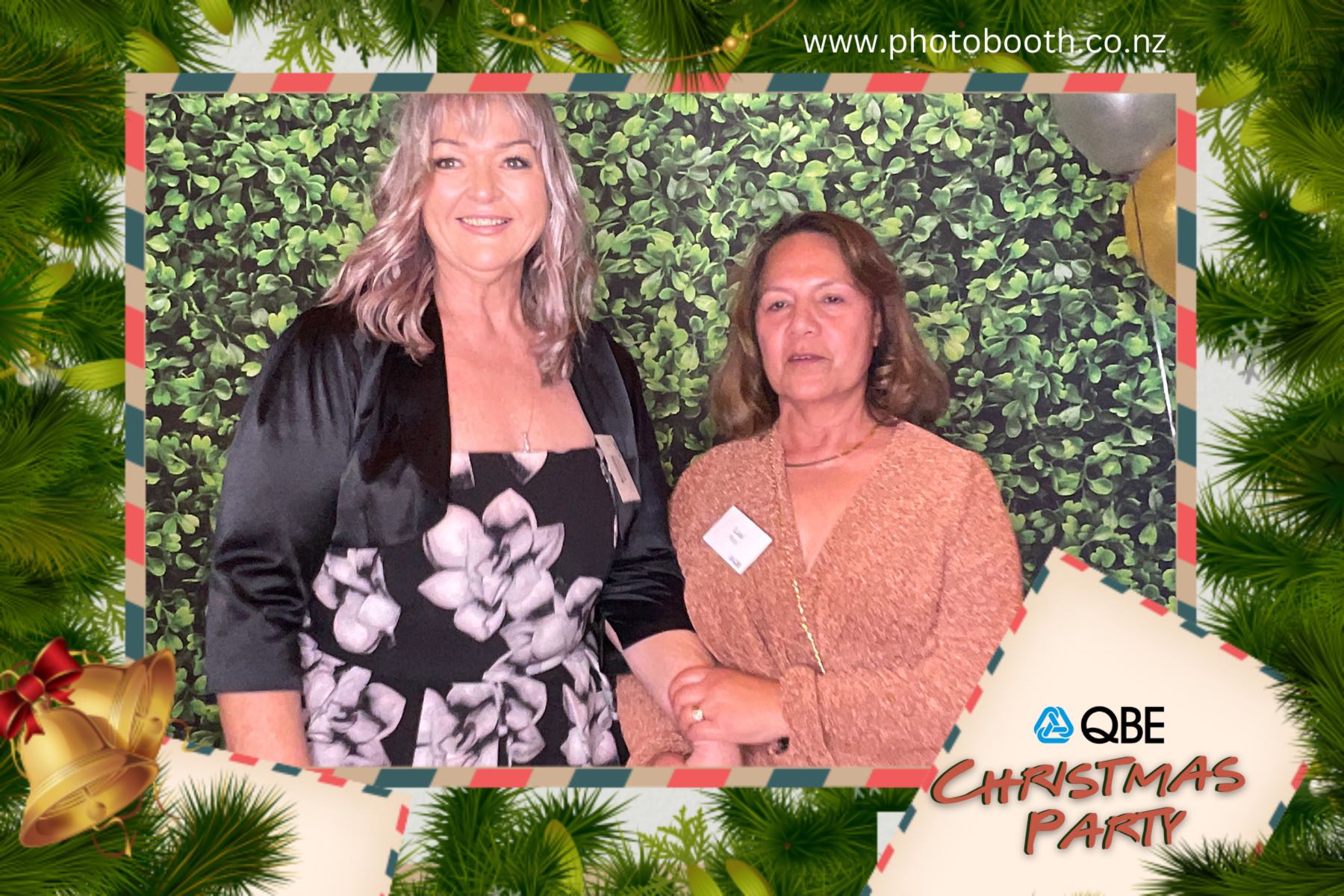 QBE Staff Christmas Party | View more photos from the event at gallery.photobooth.co.nz/u/SelfieCentral/QBE-Staff-Christmas-Party