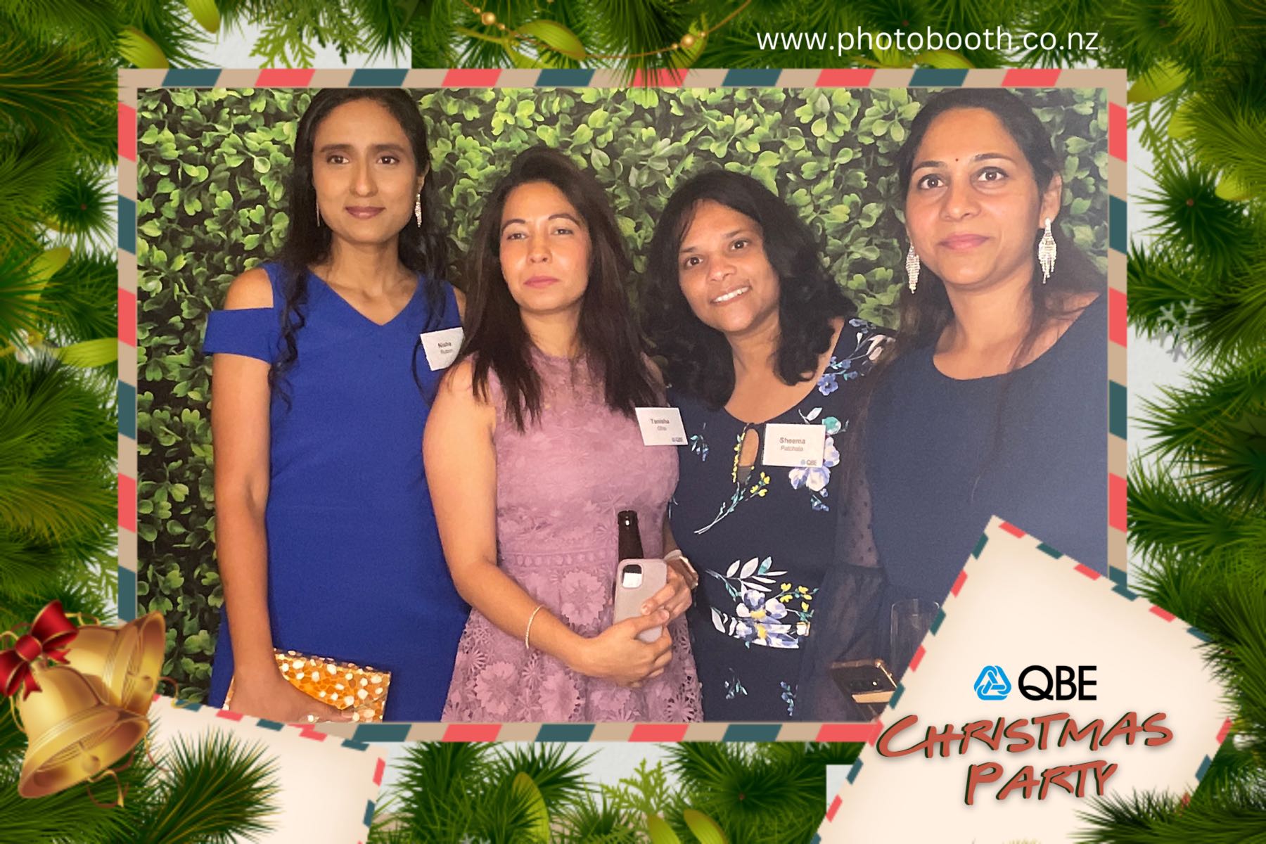 QBE Staff Christmas Party | View more photos from the event at gallery.photobooth.co.nz/u/SelfieCentral/QBE-Staff-Christmas-Party