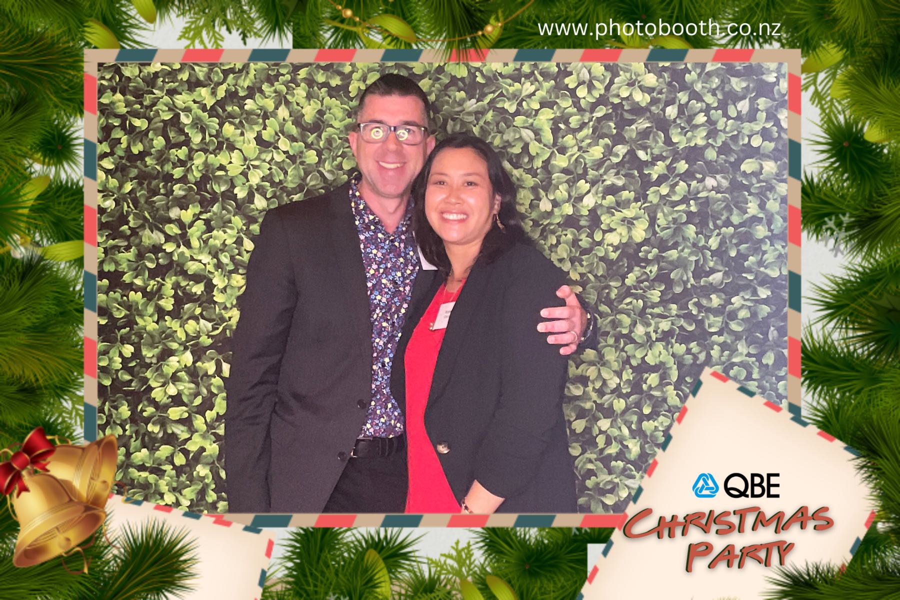 QBE Staff Christmas Party | View more photos from the event at gallery.photobooth.co.nz/u/SelfieCentral/QBE-Staff-Christmas-Party