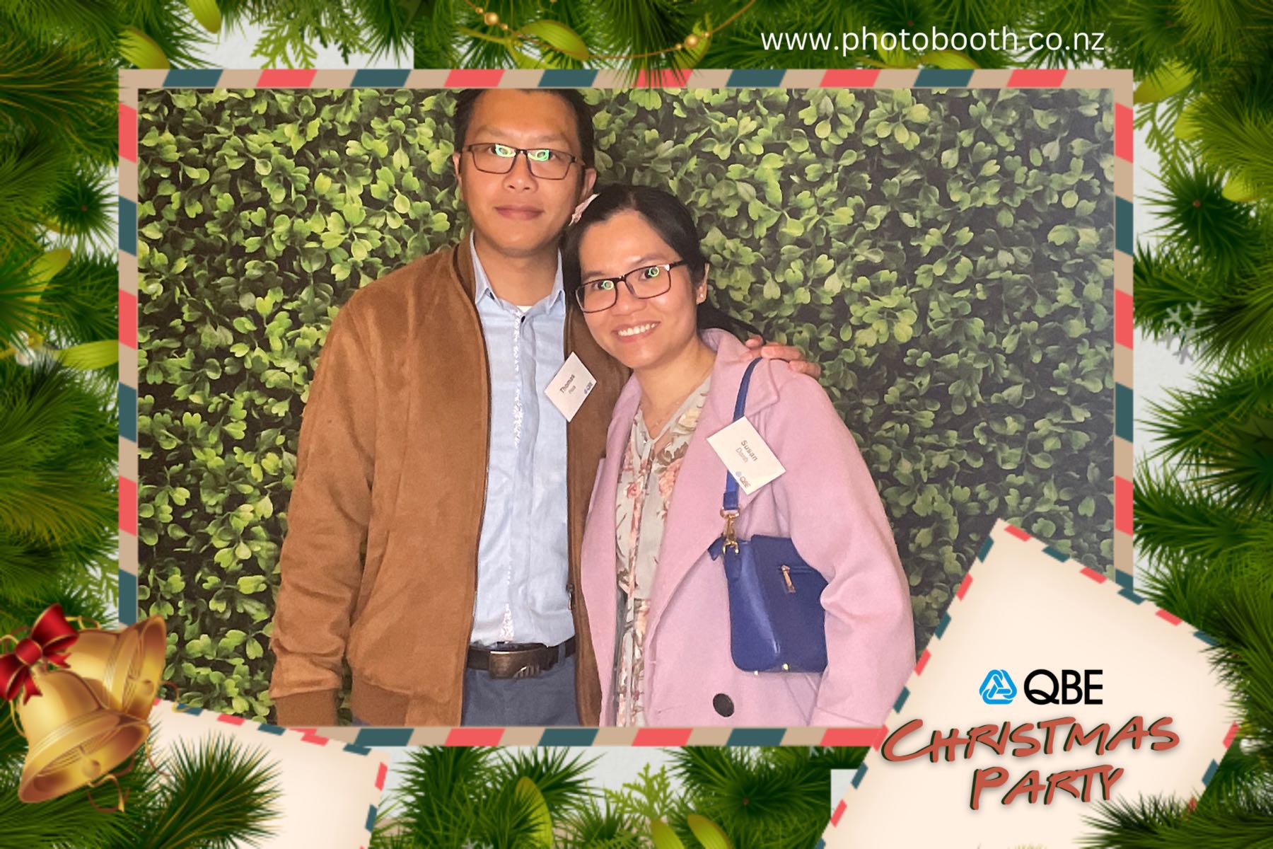 QBE Staff Christmas Party | View more photos from the event at gallery.photobooth.co.nz/u/SelfieCentral/QBE-Staff-Christmas-Party