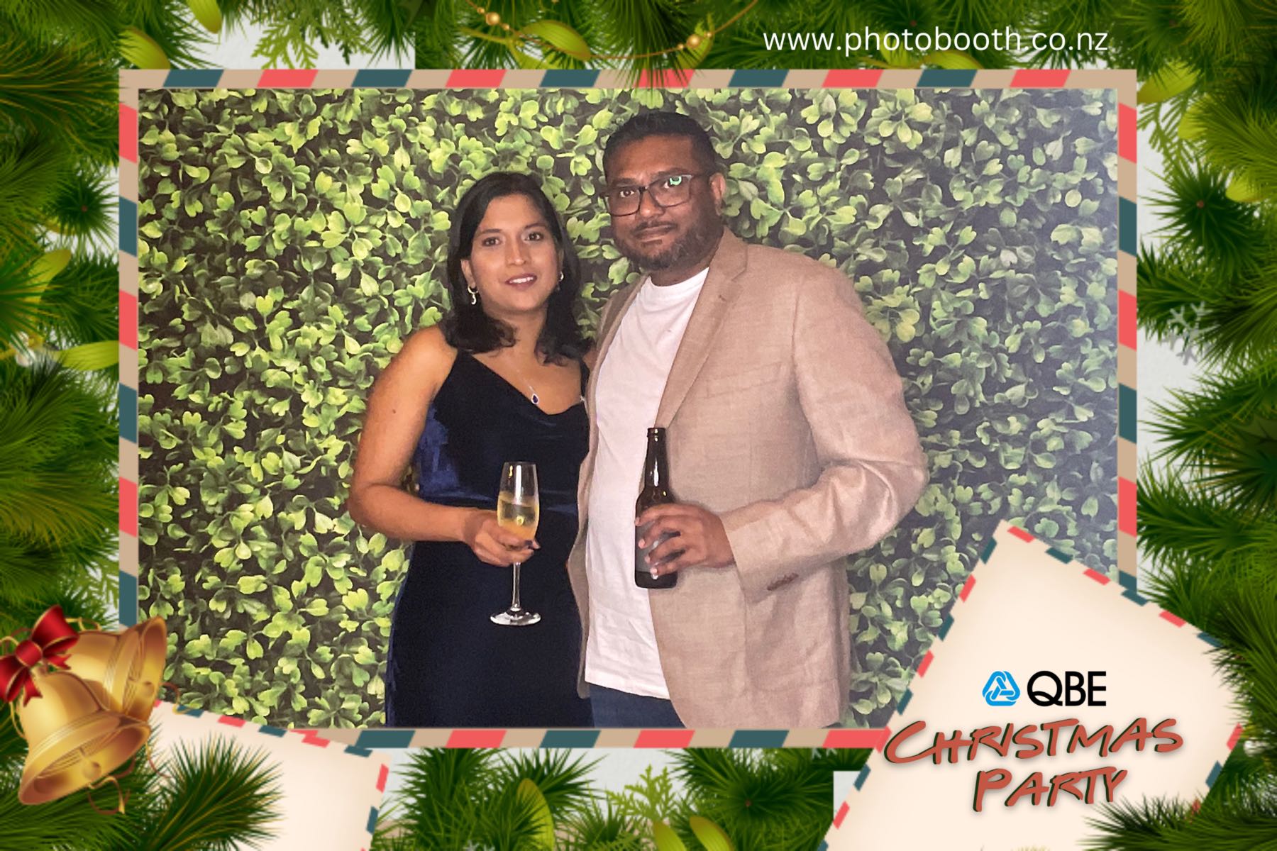 QBE Staff Christmas Party | View more photos from the event at gallery.photobooth.co.nz/u/SelfieCentral/QBE-Staff-Christmas-Party