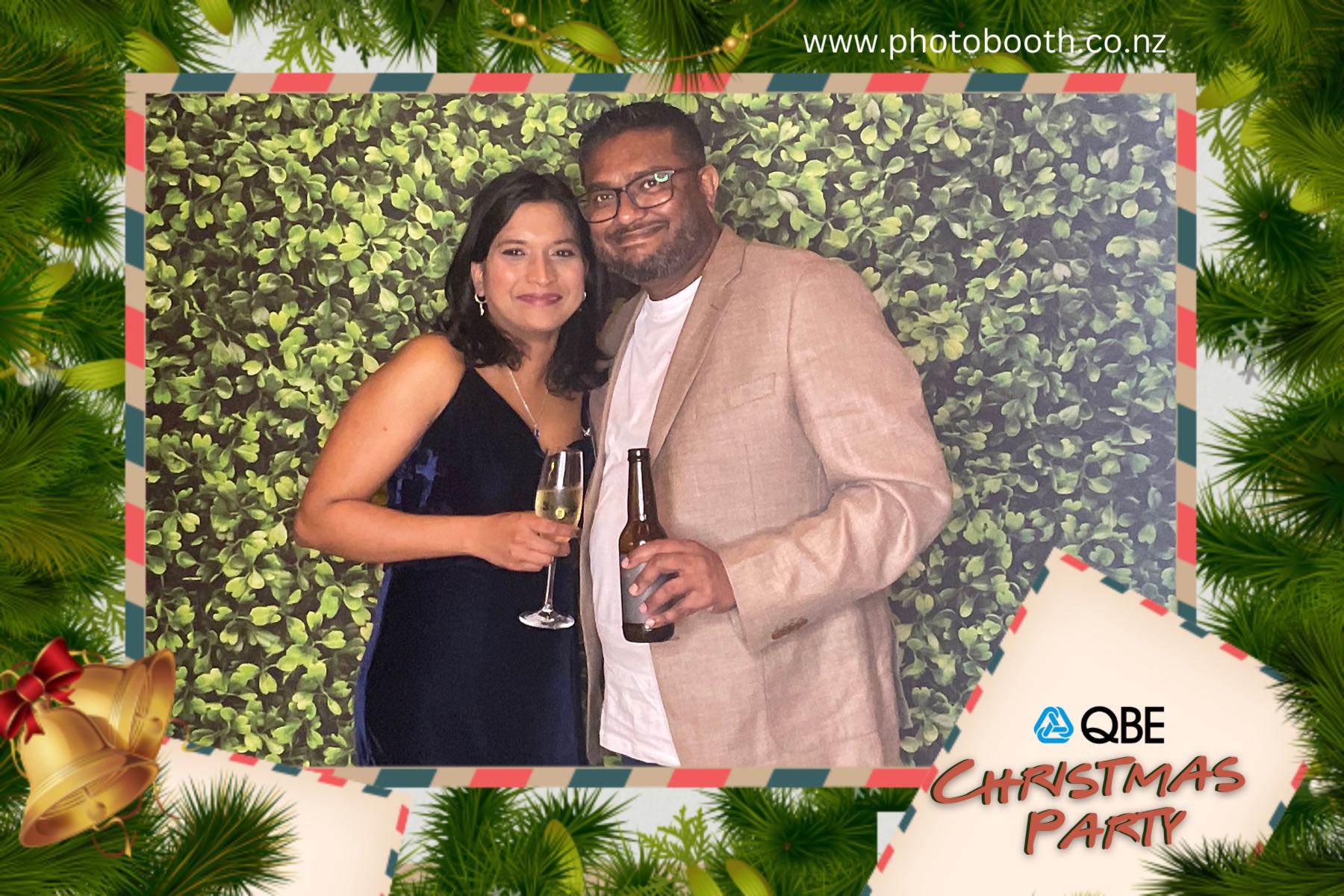 QBE Staff Christmas Party | View more photos from the event at gallery.photobooth.co.nz/u/SelfieCentral/QBE-Staff-Christmas-Party