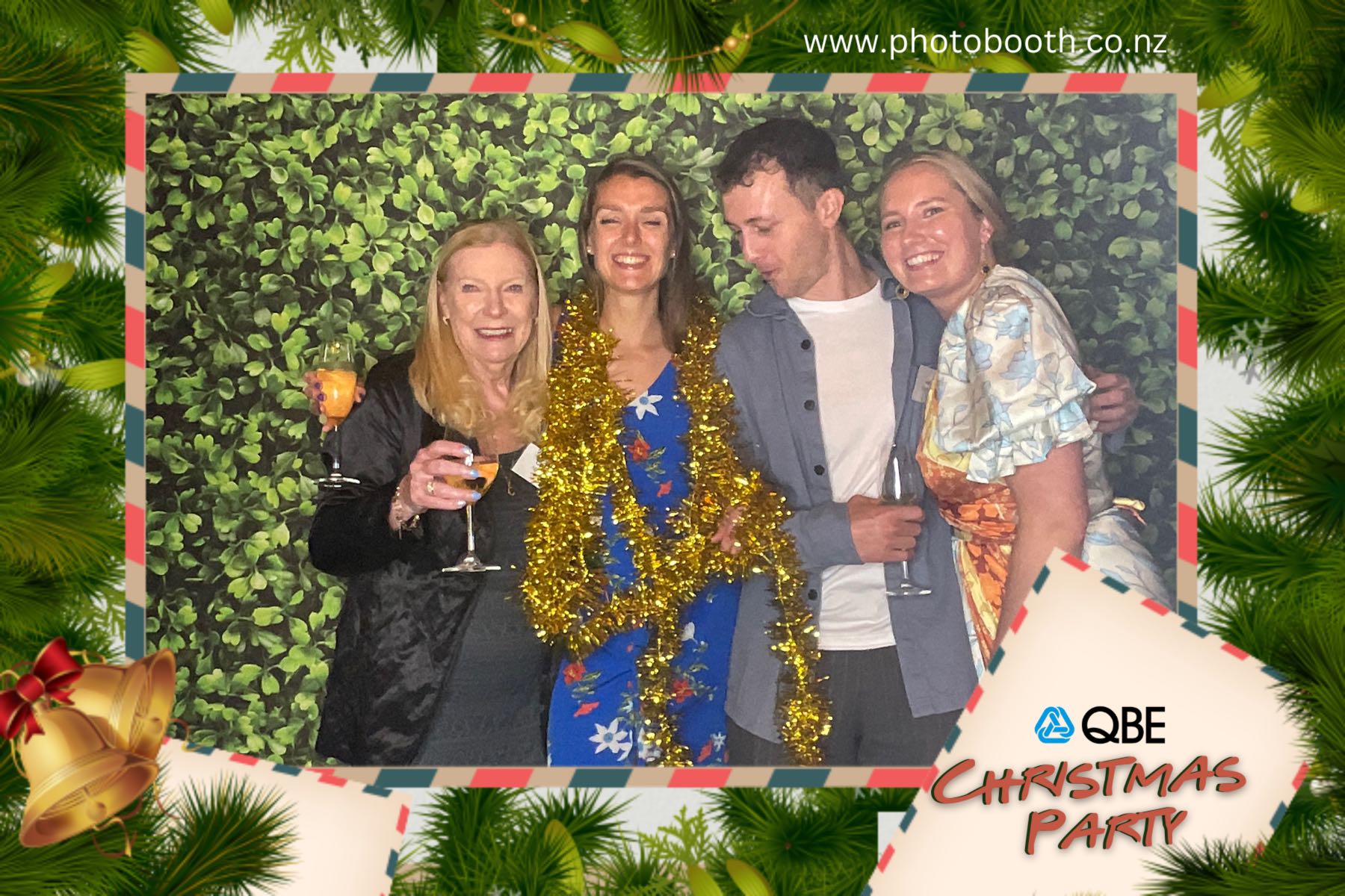 QBE Staff Christmas Party | View more photos from the event at gallery.photobooth.co.nz/u/SelfieCentral/QBE-Staff-Christmas-Party