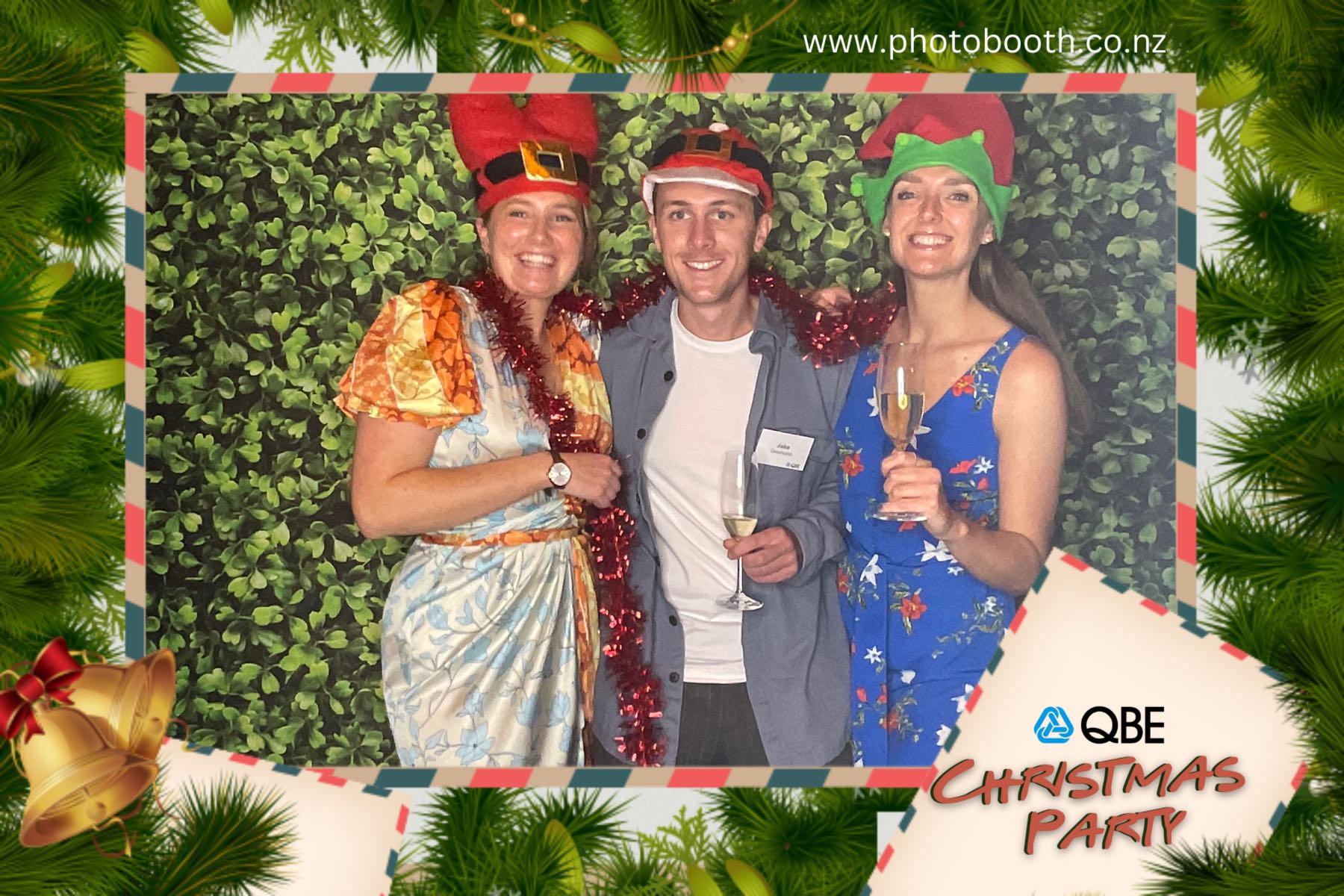 QBE Staff Christmas Party | View more photos from the event at gallery.photobooth.co.nz/u/SelfieCentral/QBE-Staff-Christmas-Party