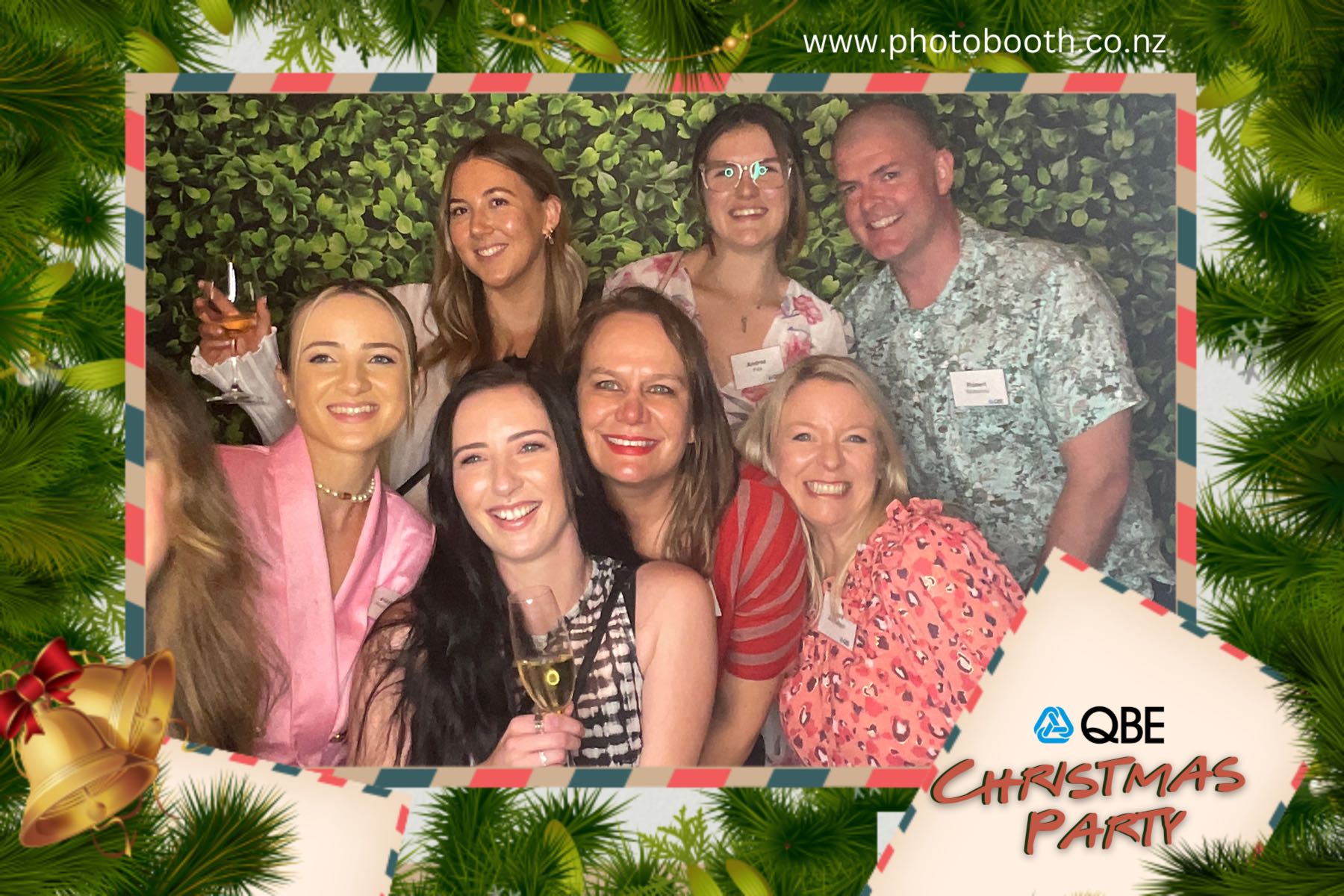 QBE Staff Christmas Party | View more photos from the event at gallery.photobooth.co.nz/u/SelfieCentral/QBE-Staff-Christmas-Party