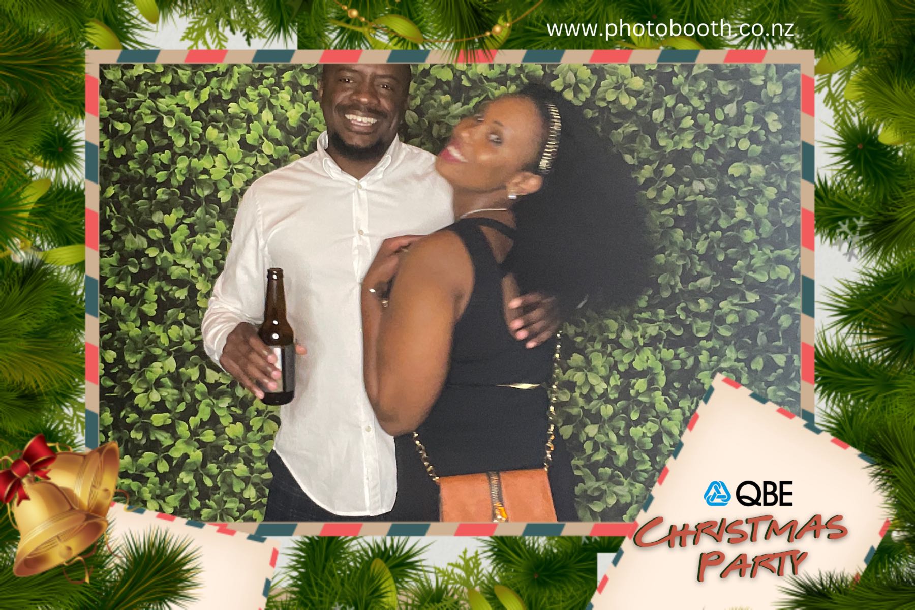 QBE Staff Christmas Party | View more photos from the event at gallery.photobooth.co.nz/u/SelfieCentral/QBE-Staff-Christmas-Party