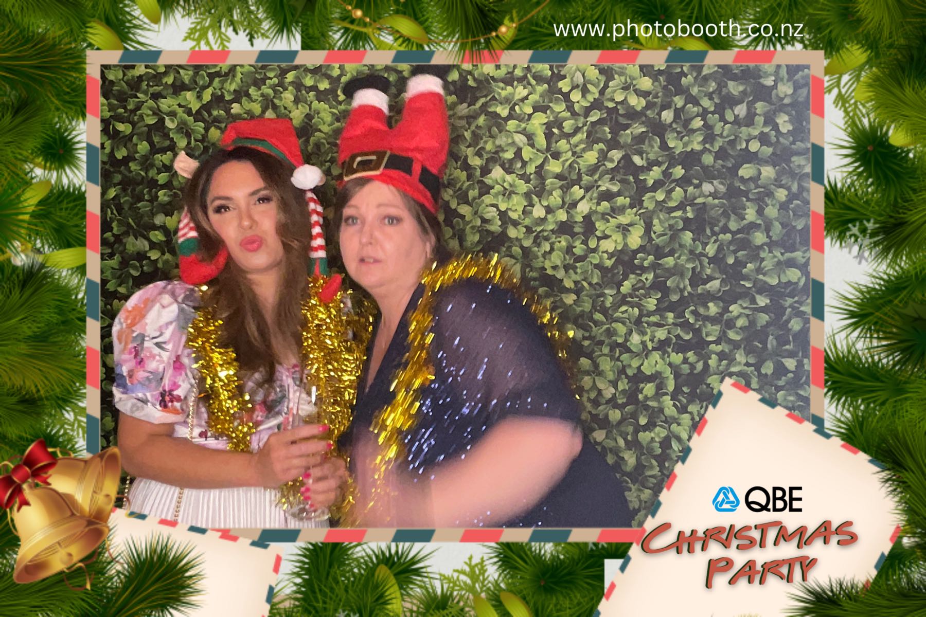 QBE Staff Christmas Party | View more photos from the event at gallery.photobooth.co.nz/u/SelfieCentral/QBE-Staff-Christmas-Party