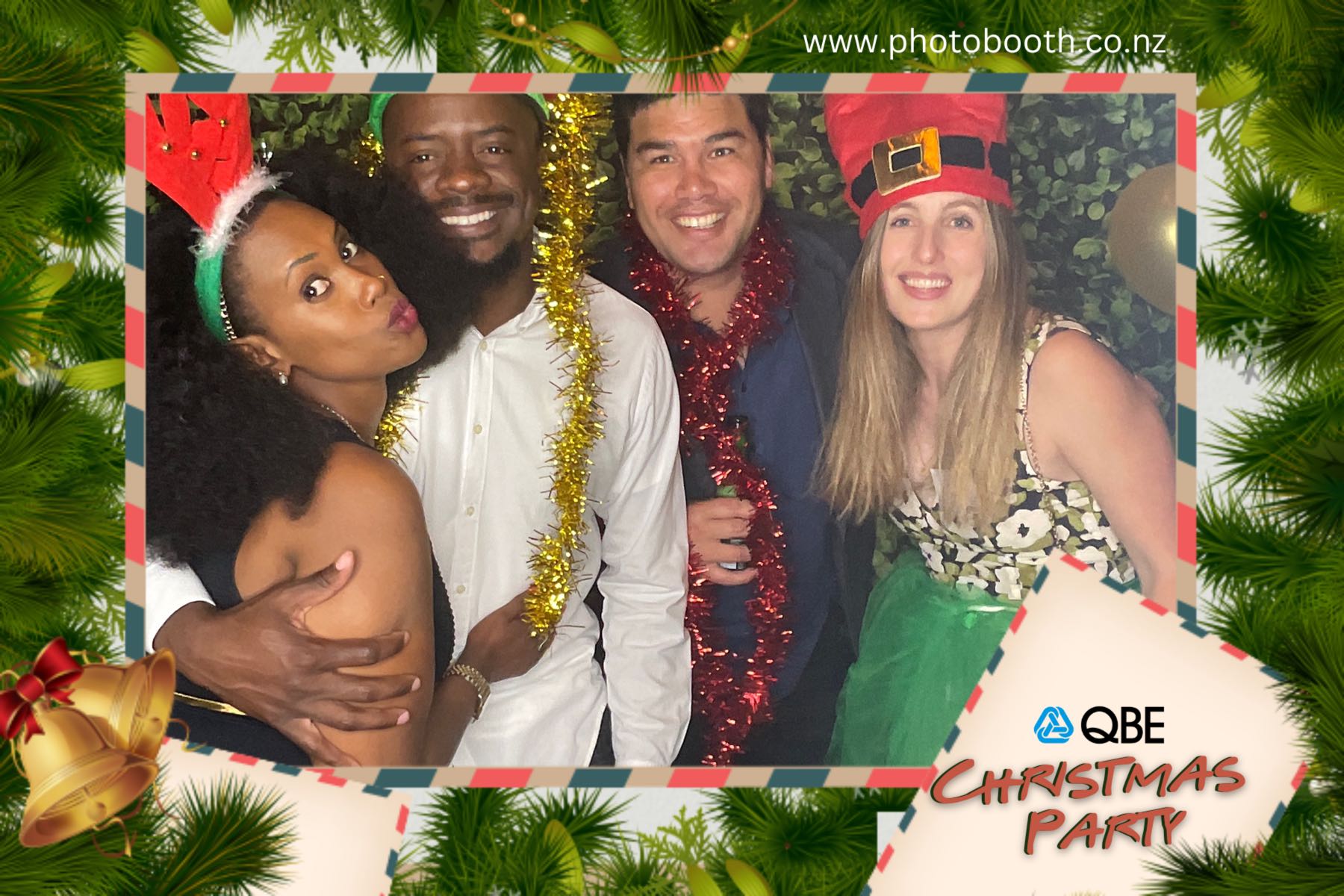 QBE Staff Christmas Party | View more photos from the event at gallery.photobooth.co.nz/u/SelfieCentral/QBE-Staff-Christmas-Party