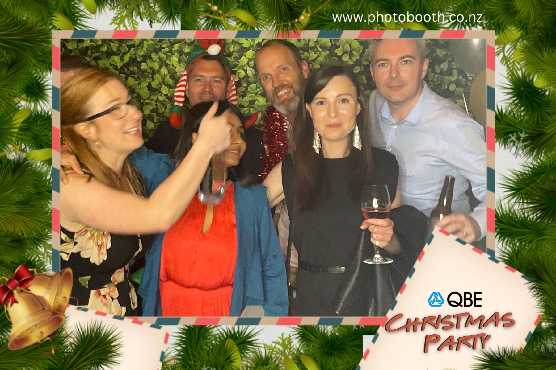 QBE Staff Christmas Party | View more photos from the event at gallery.photobooth.co.nz/u/SelfieCentral/QBE-Staff-Christmas-Party