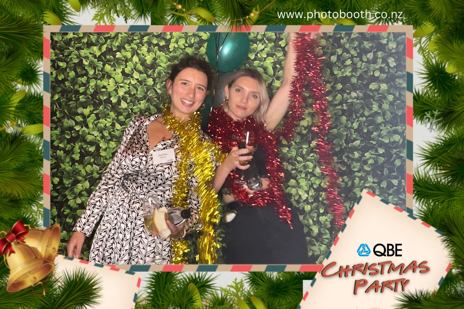QBE Staff Christmas Party | View more photos from the event at gallery.photobooth.co.nz/u/SelfieCentral/QBE-Staff-Christmas-Party
