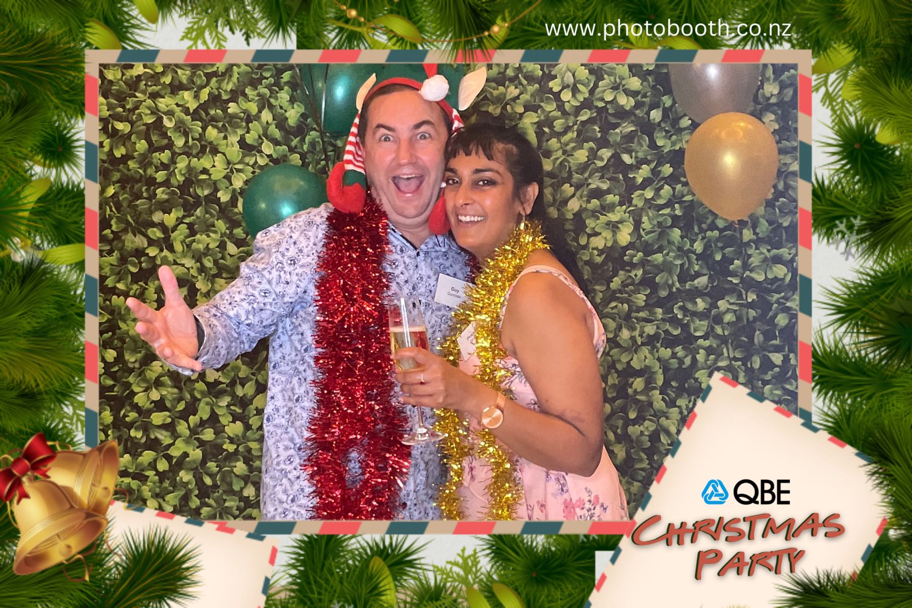 QBE Staff Christmas Party | View more photos from the event at gallery.photobooth.co.nz/u/SelfieCentral/QBE-Staff-Christmas-Party