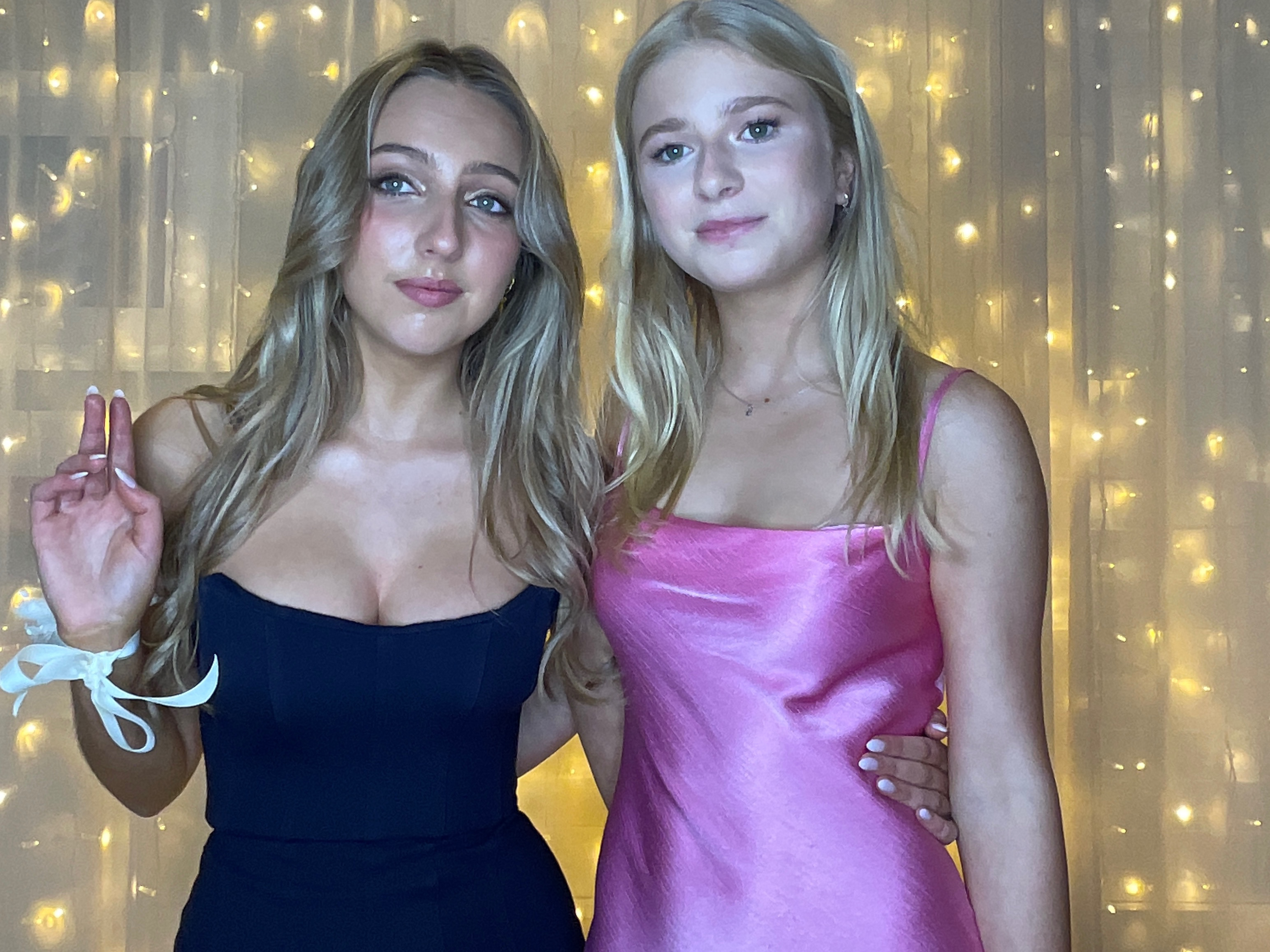 St Cuthberts Pre Ball | View more photos from the event at gallery.photobooth.co.nz/u/SelfieCentral/St-Cuthberts-Pre-Ball