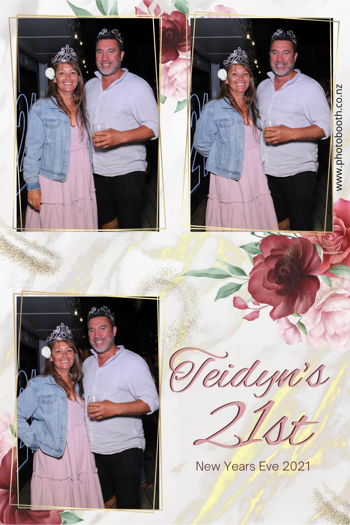 Teidyn's 21st | View more photos from the event at gallery.photobooth.co.nz/u/SelfieCentral/Teidyns-21st