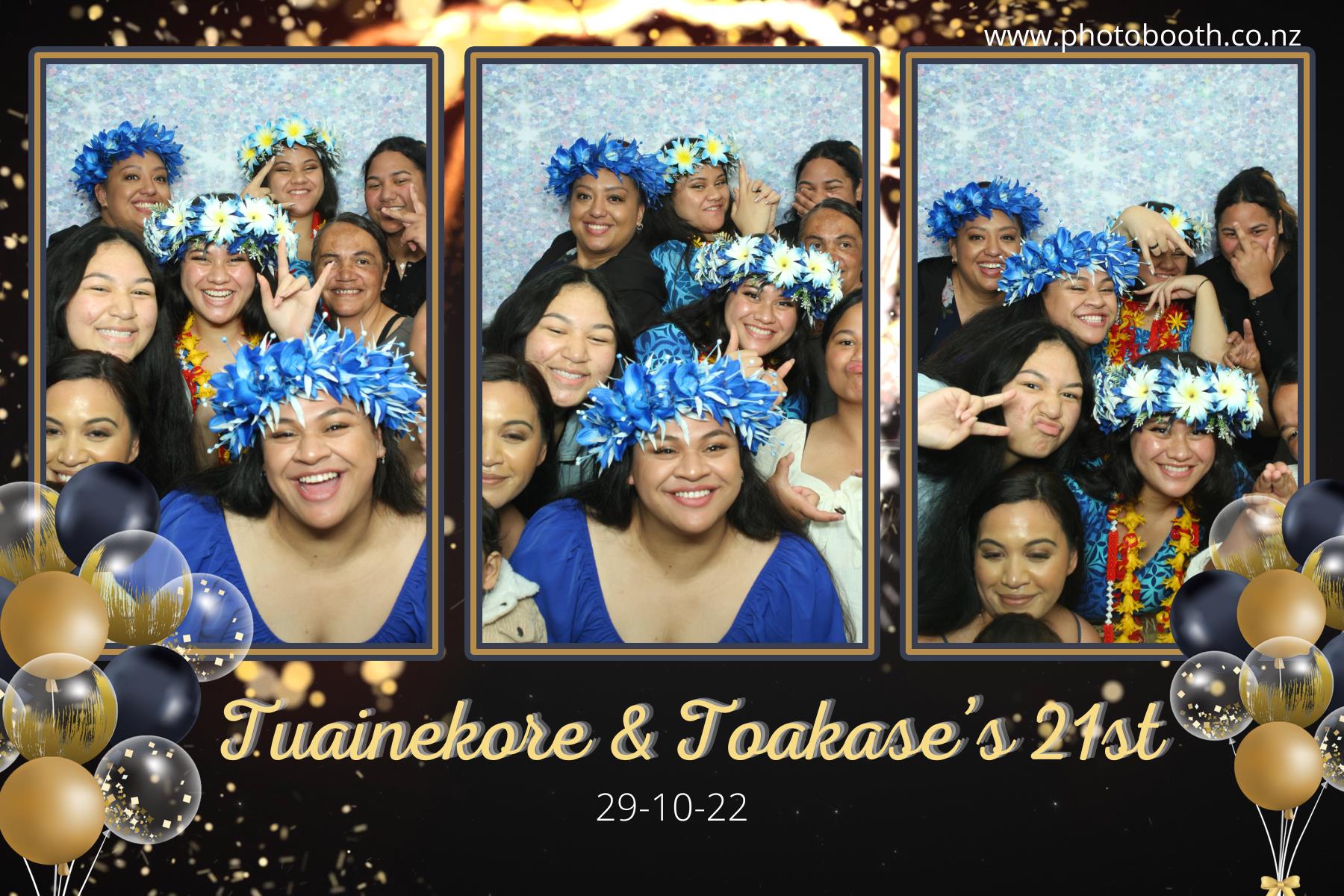 Twin's 21st Birthday | View more photos from the event at gallery.photobooth.co.nz/u/SelfieCentral/Twins-21st-Birthday