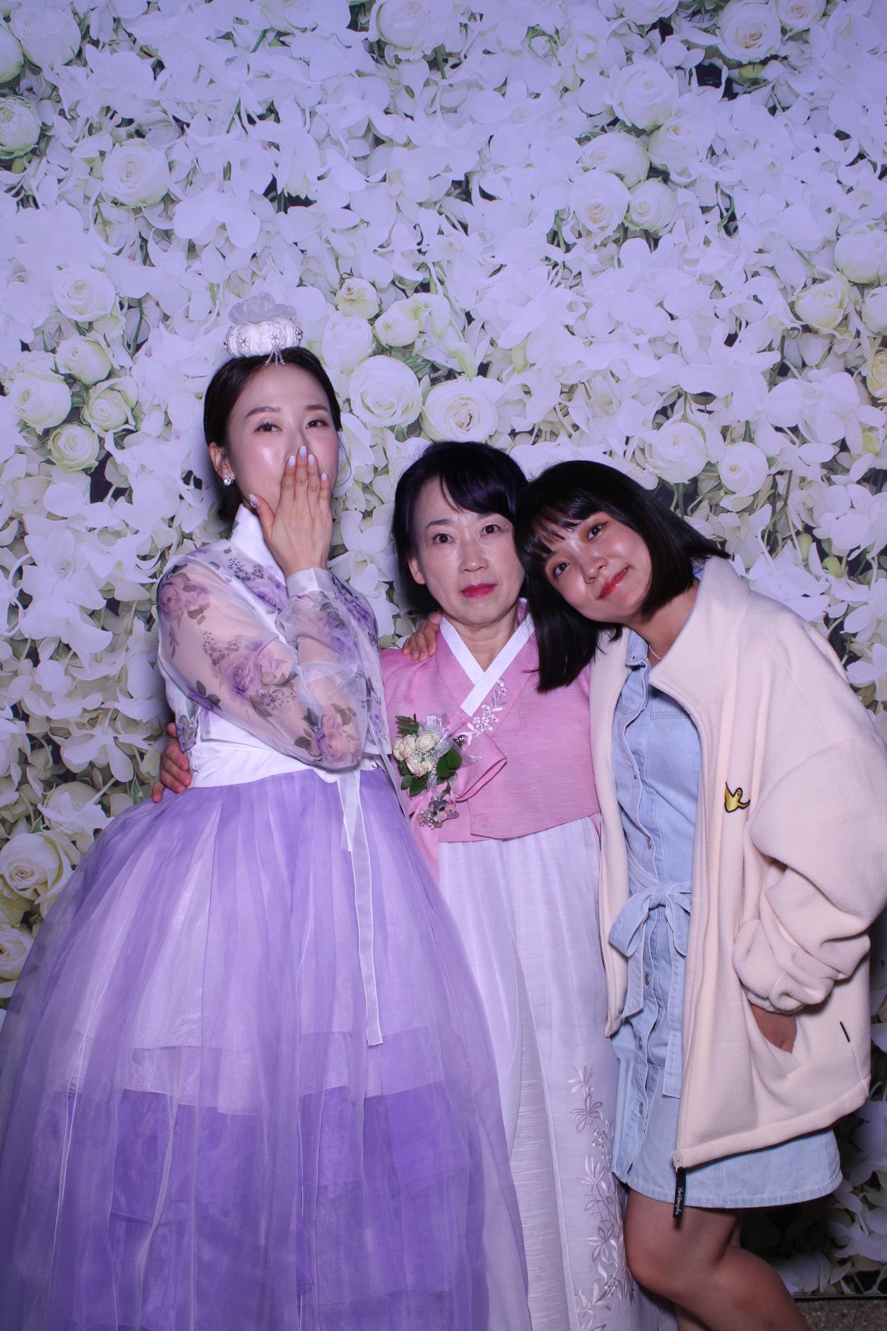 Elizabeth and David's Wedding | View more photos from the event at gallery.photobooth.co.nz/u/SelfieCentral/Elizabeth-and-Davids-Wedding