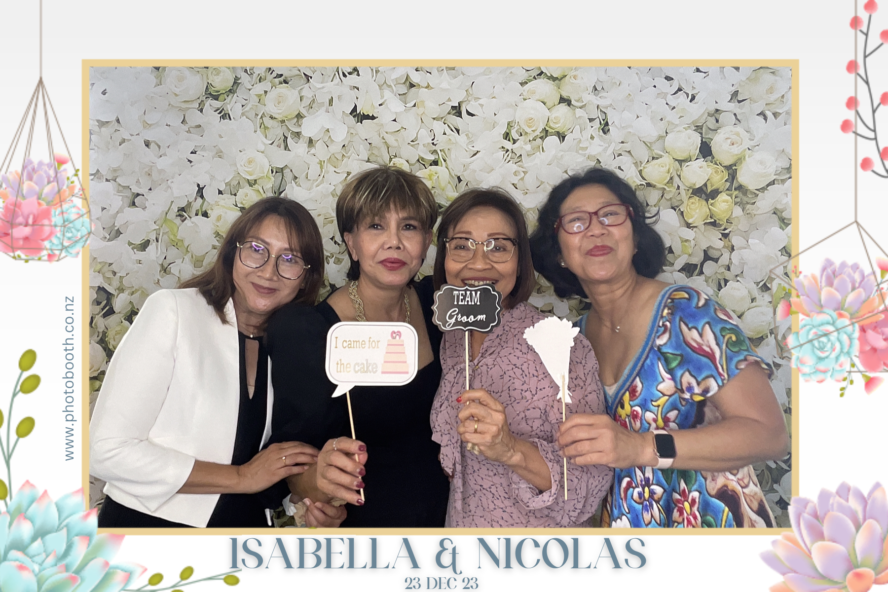 Isabella & Nicolas's Wedding | View more photos from the event at gallery.photobooth.co.nz/u/SelfieCentral/Isabella-Nicolass-Wedding