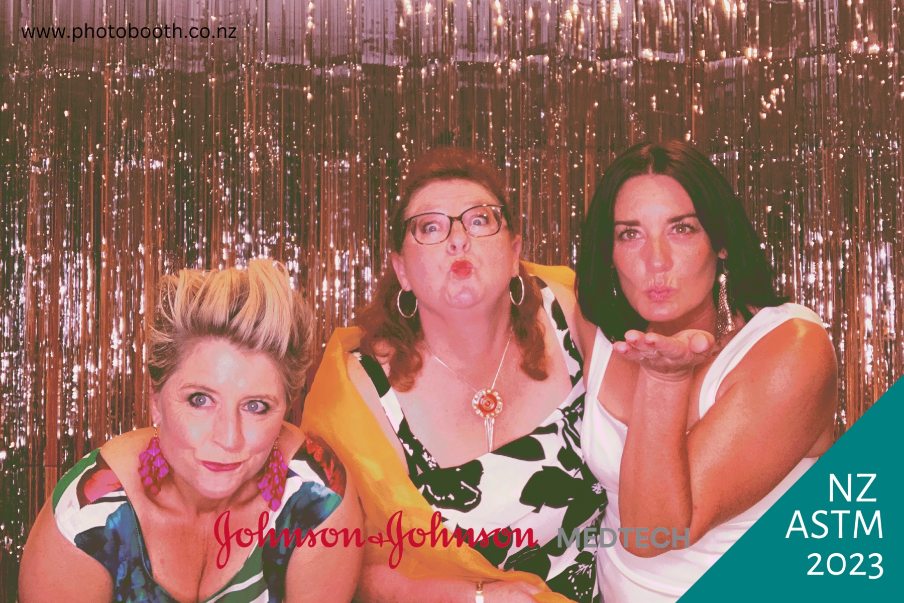 J & J Awards Night | View more photos from the event at gallery.photobooth.co.nz/u/SelfieCentral/J-J-Awards-Night