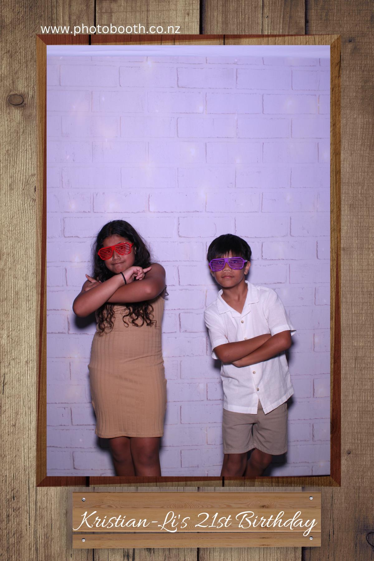 Kristian-Li's 21st | View more photos from the event at gallery.photobooth.co.nz/u/SelfieCentral/Kristian-Lis-21st